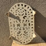 Old oval enamelled cast iron trifle soap holder