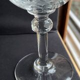 7 wine glasses – Blown, cut and guilloché glass
