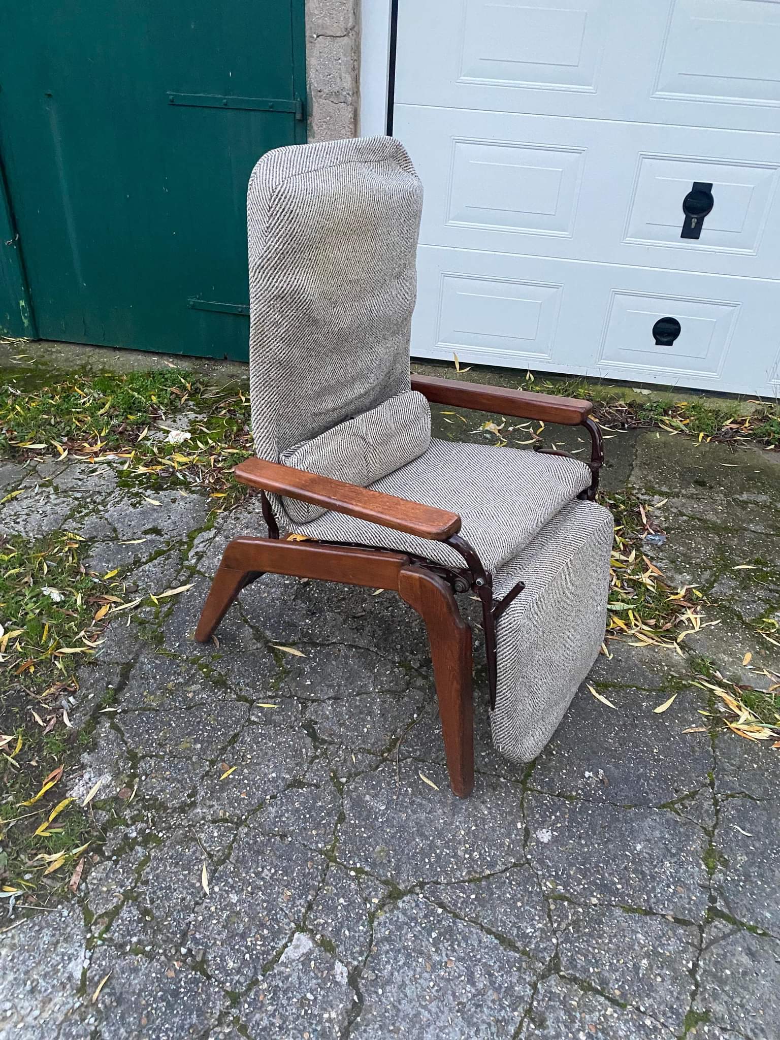 Scandinavian llama armchair foot vintage compass