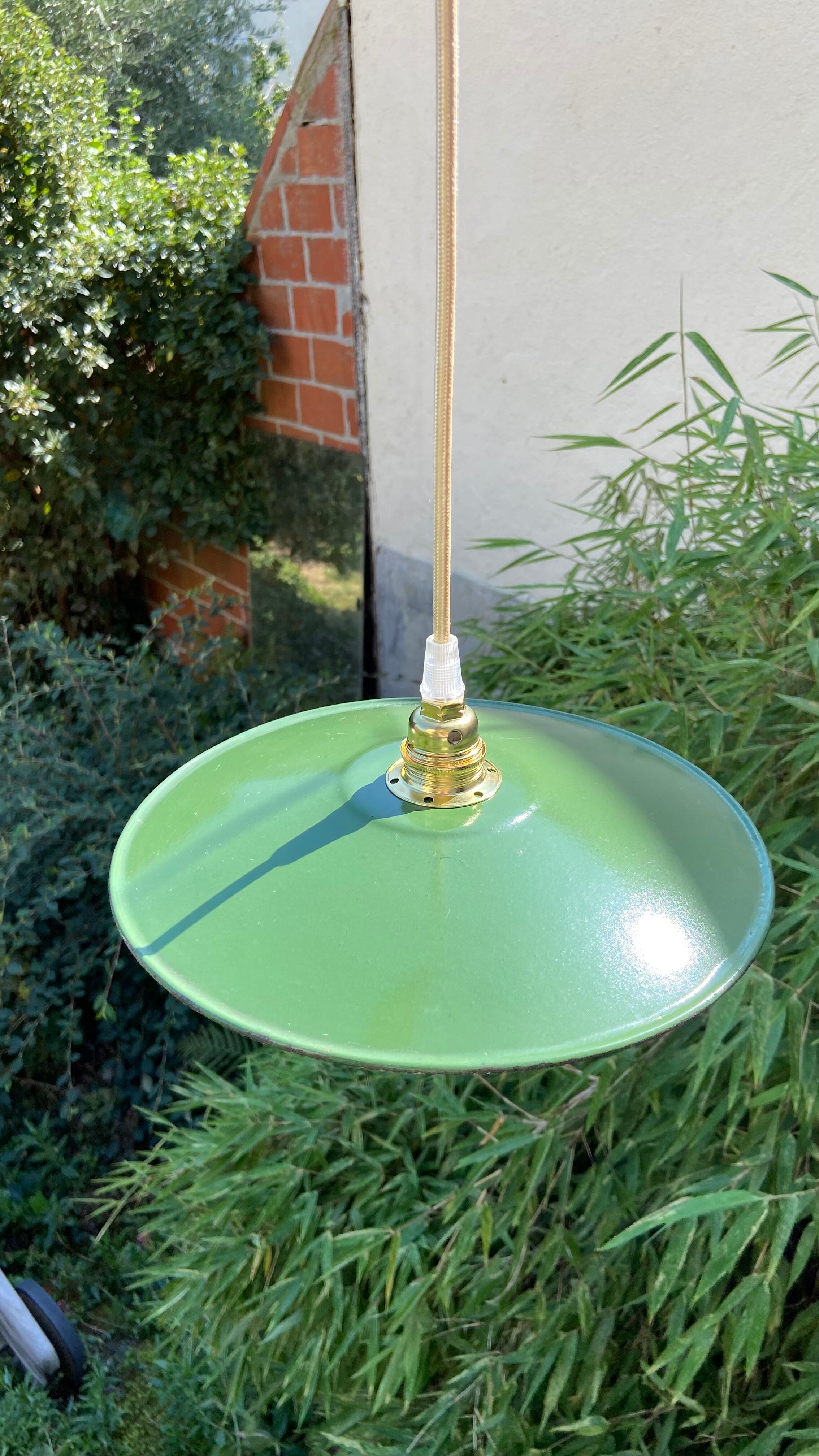 Workshop suspension in vintage green enamelled sheet metal
