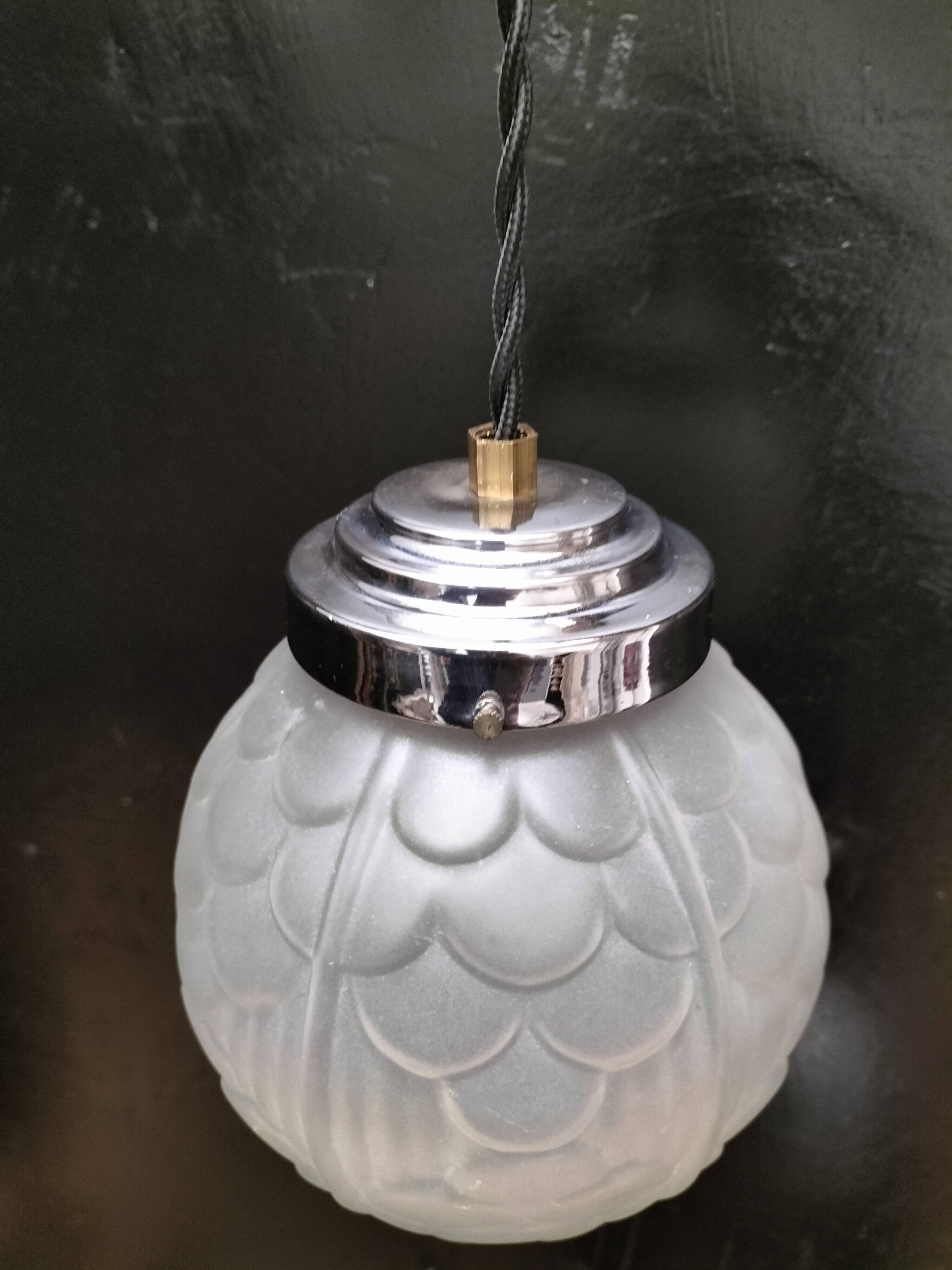 Art deco pendant lights