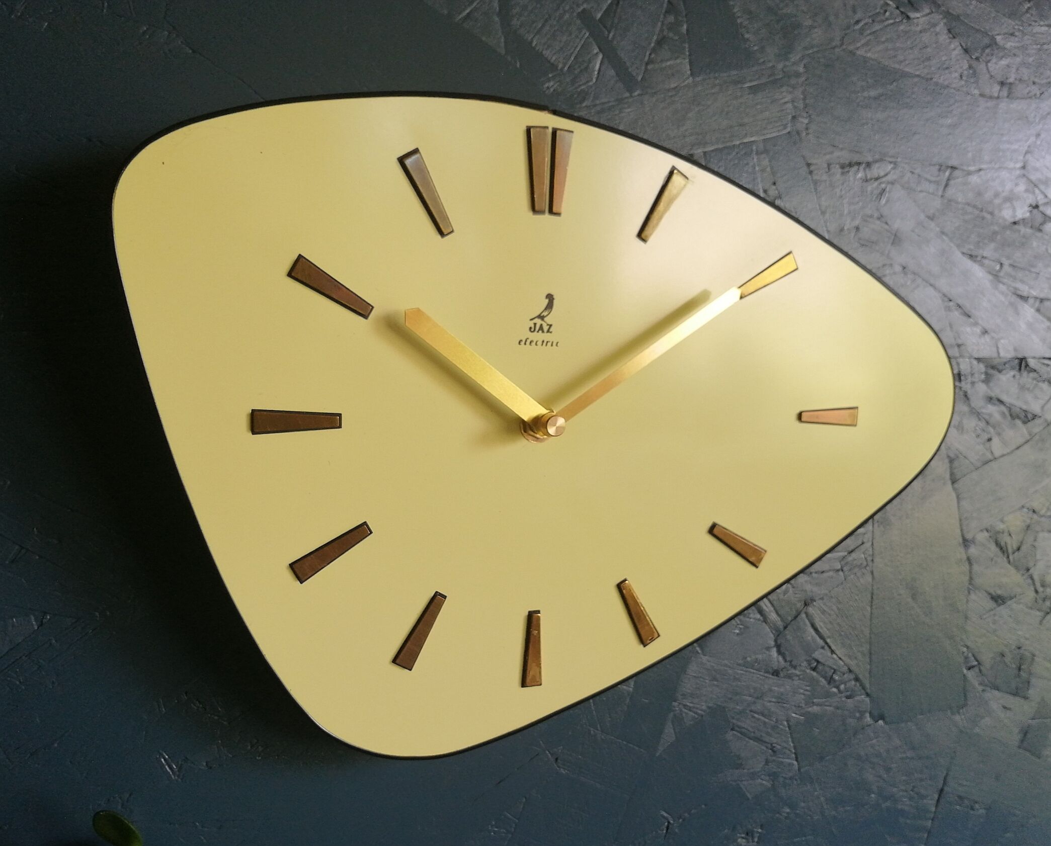 Vintage formica clock asymmetrical silent wall clock "Golden yellow Jaz"