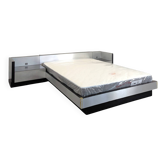 Lit et chevet en aluminium brossé Roche Bobois Camora Nova