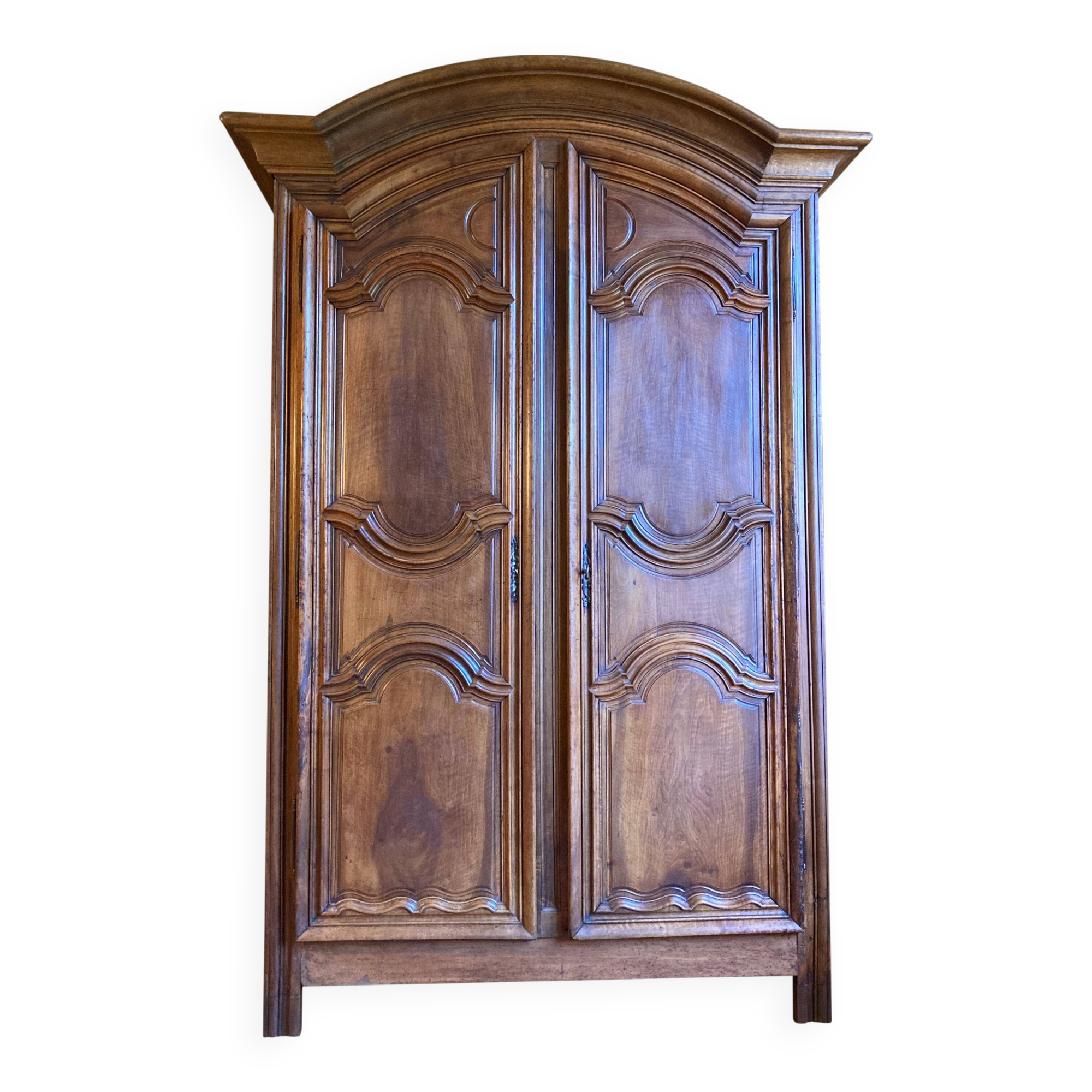 Versailles wardrobe in walnut, 18th century