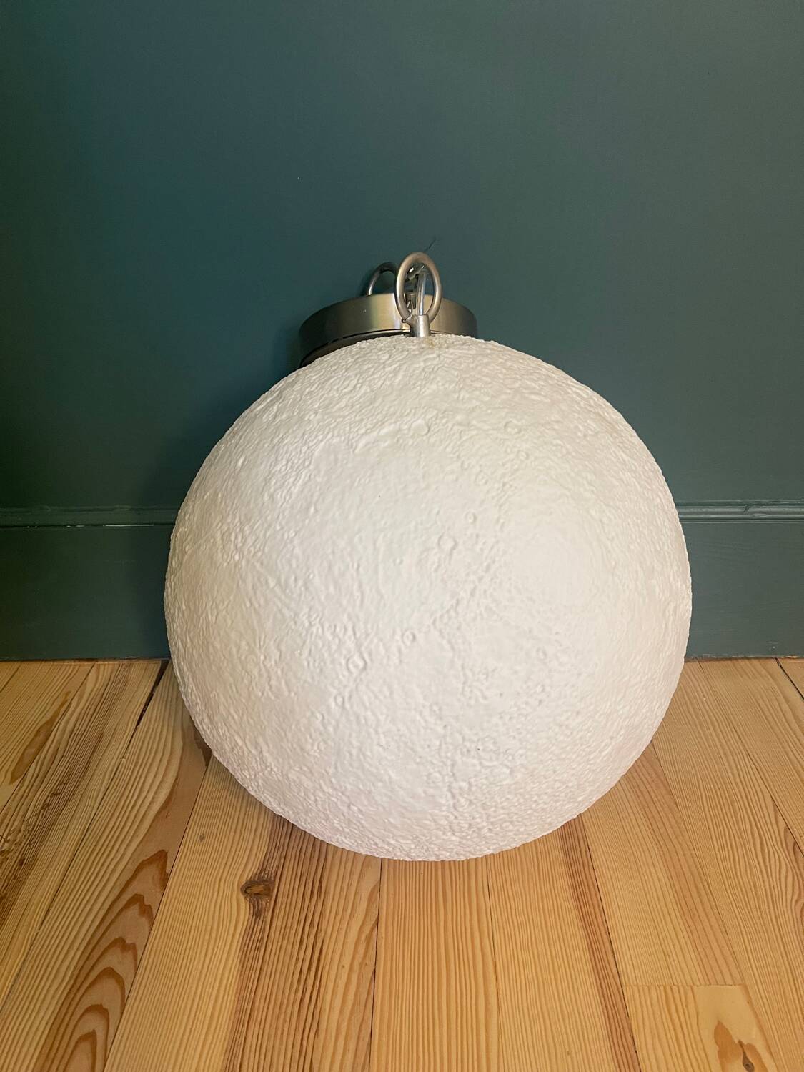 Moonbuzz chandelier