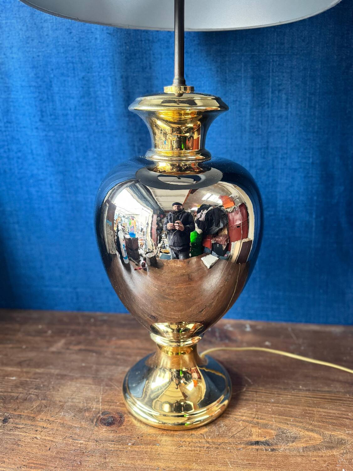 Italian design lamp in silver and gold ceramic. 1970s.