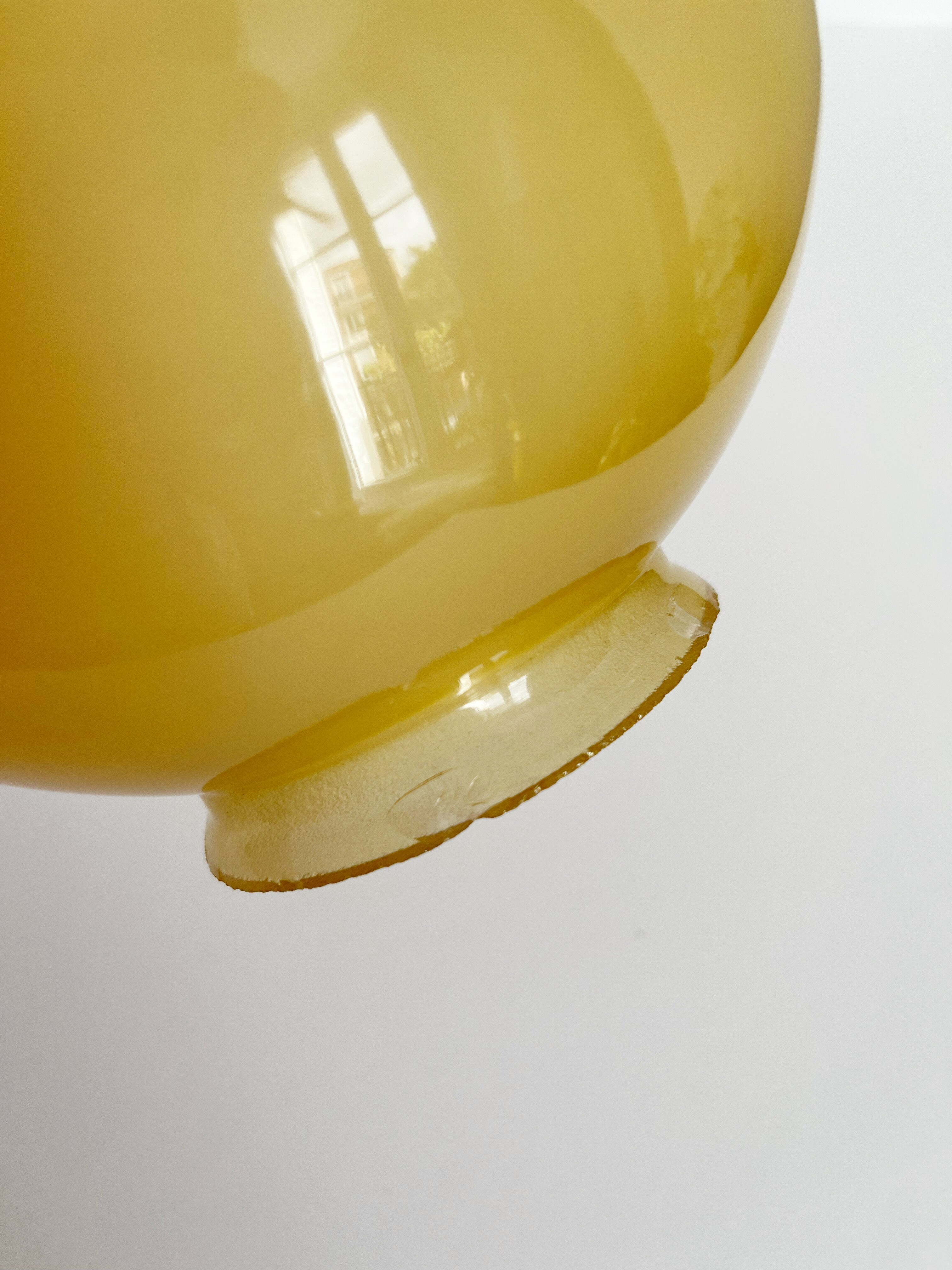 Vintage table lamp / bedside globe