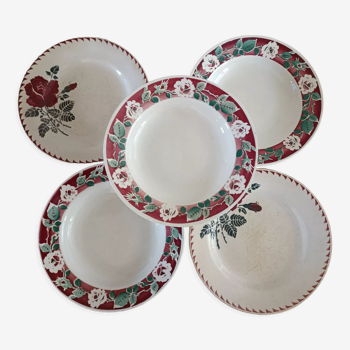 Lot 5 assiettes dépareillées terre de fer