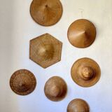 Collection de 7 chapeaux traditionnels vietnamiens