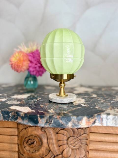 Art Deco lamp in uraline