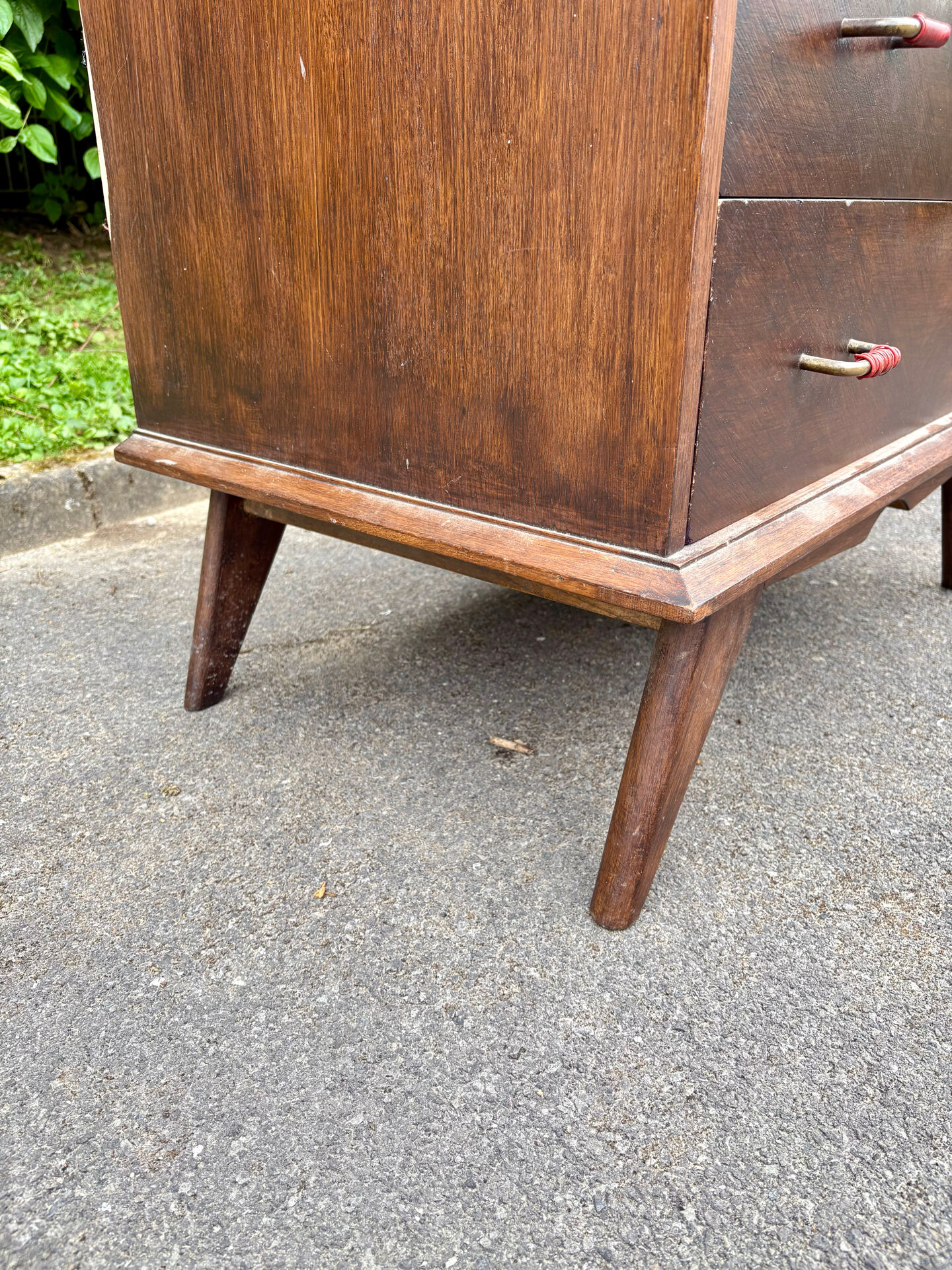 Commode vintage années 50/60 – 4 tiroirs – pieds compas