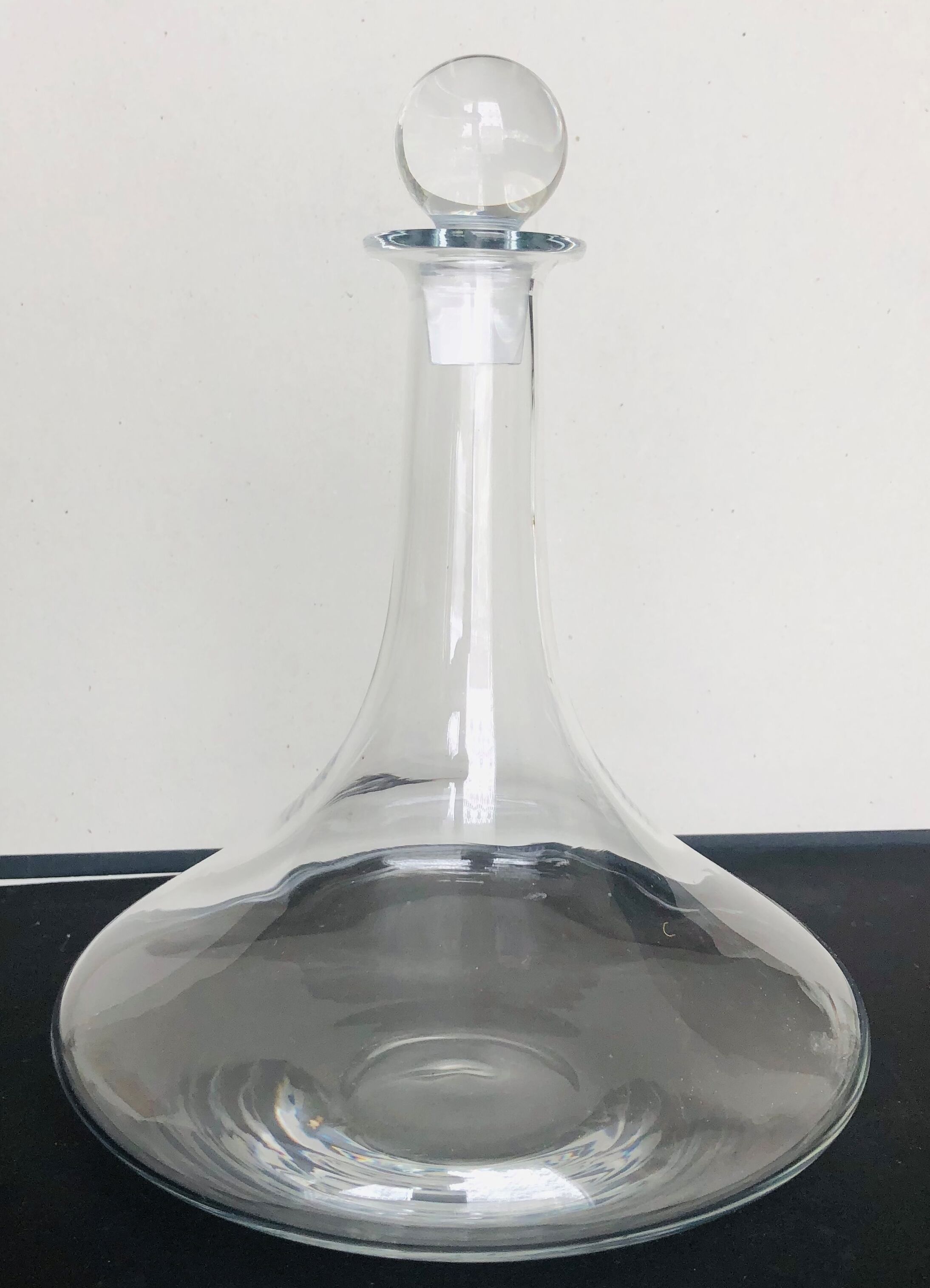 Glass decanter