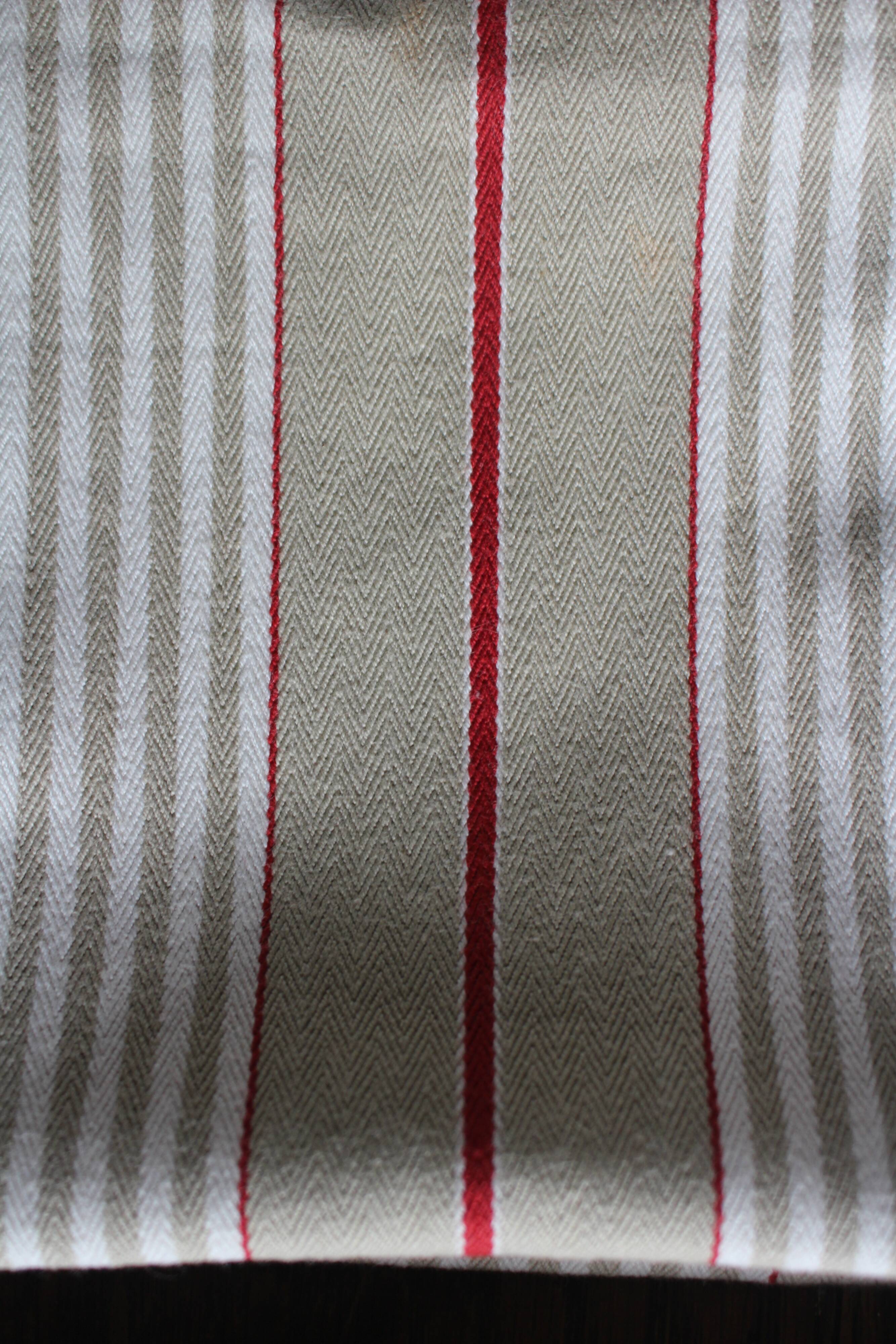 6 beige and red mattress cloth napkins