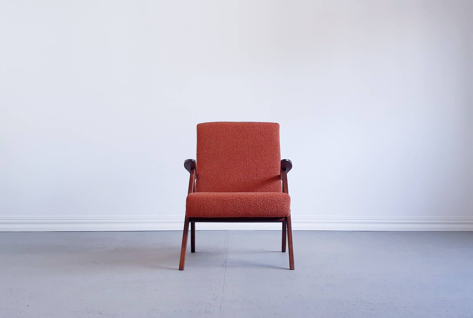 Mid Century Easy Chair Model B 310 Var in Rusty Brown Boucle