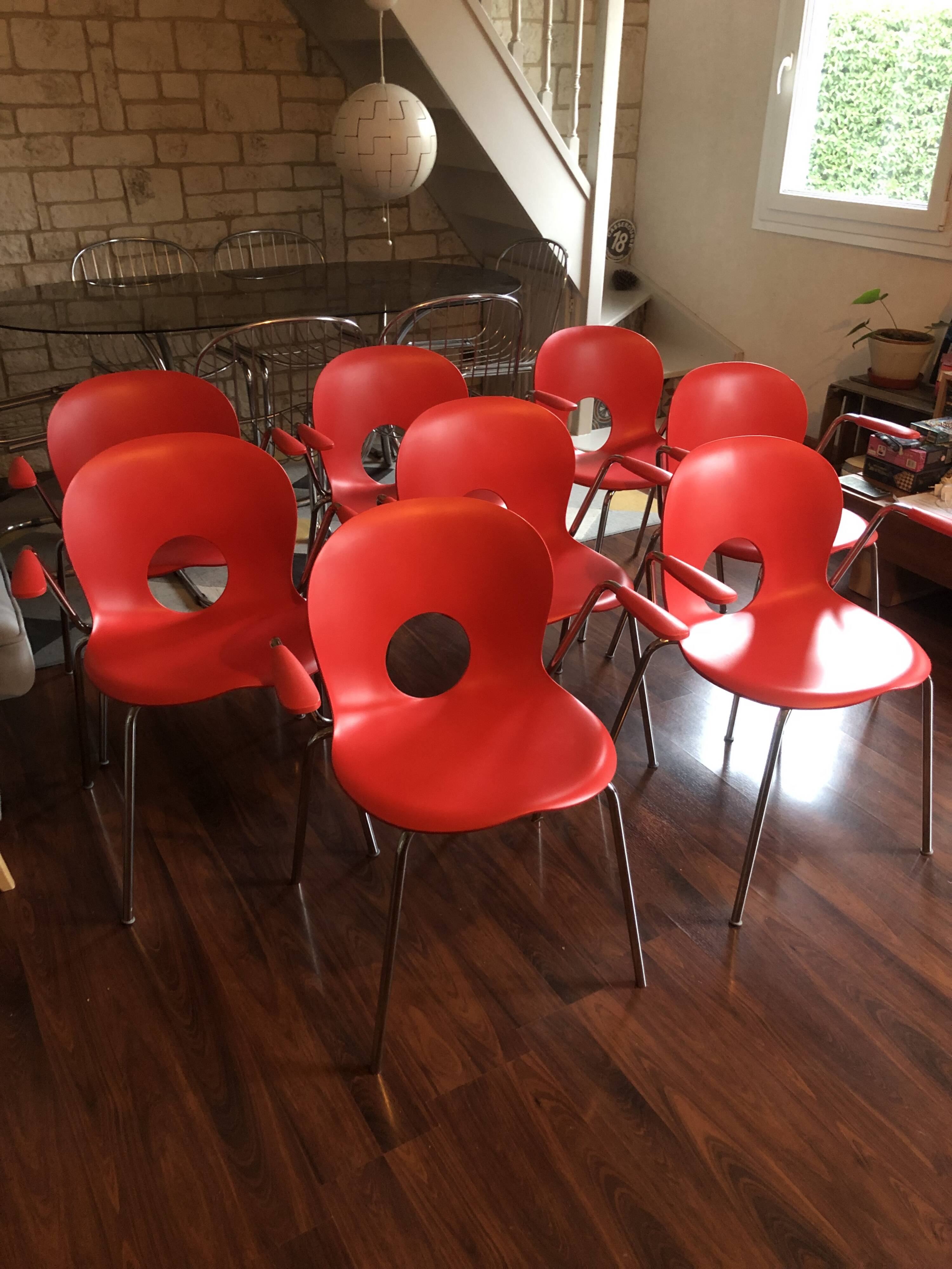 Lot de 8 chaises rouges vintage designer Raul Barbieri