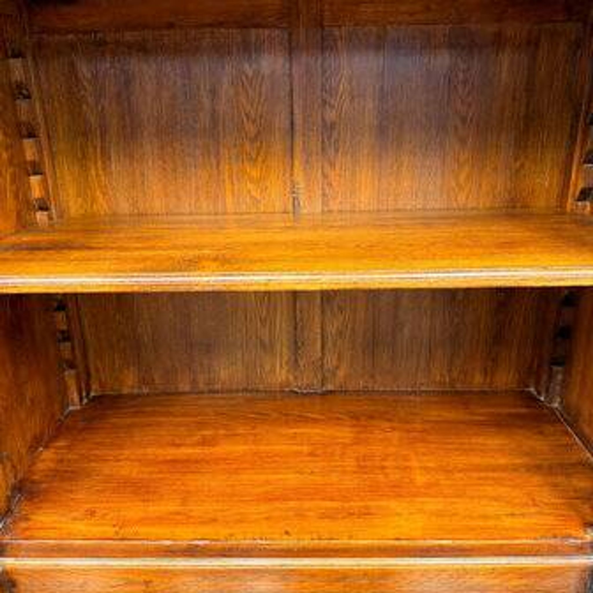 Large classic English Eichholtz bookcase