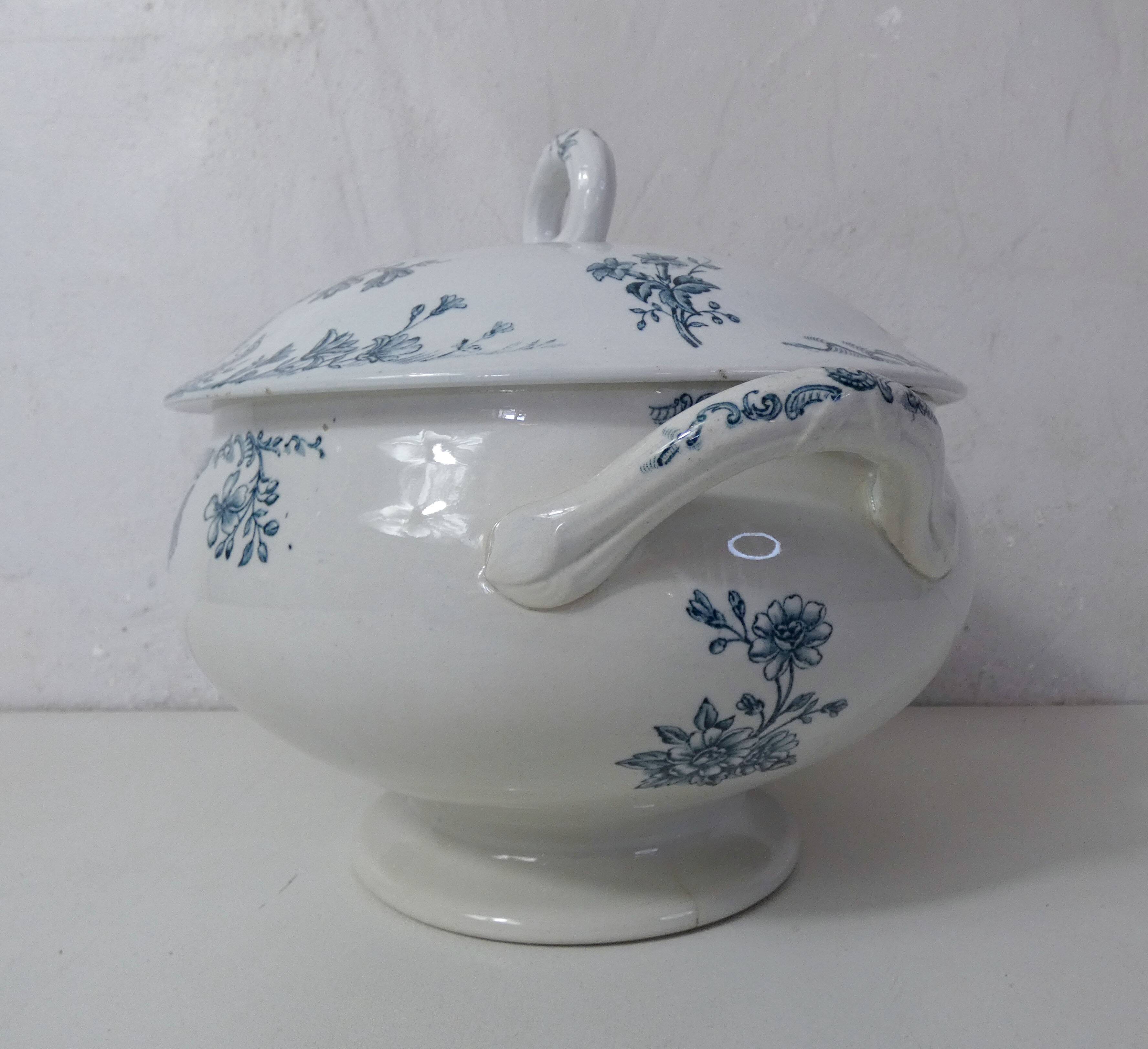 Iron earth tureen flowers althaea