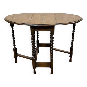 English folding oak table from the early 20th century GATELEG