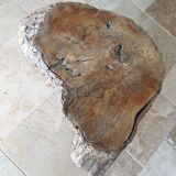 Table brutaliste