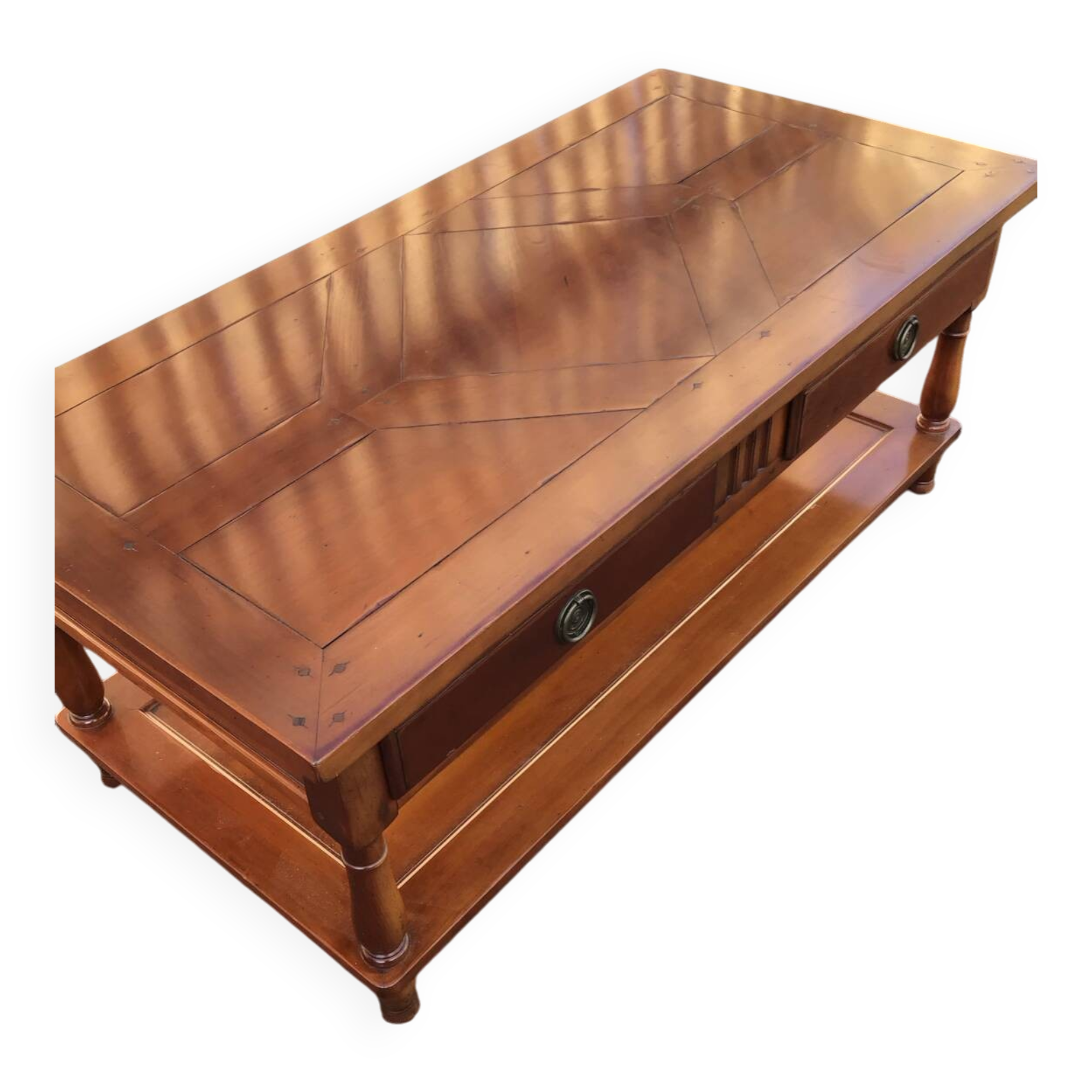 Coffee table with 2 drawers