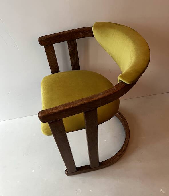 Art Deco armchair in wood and velvet
