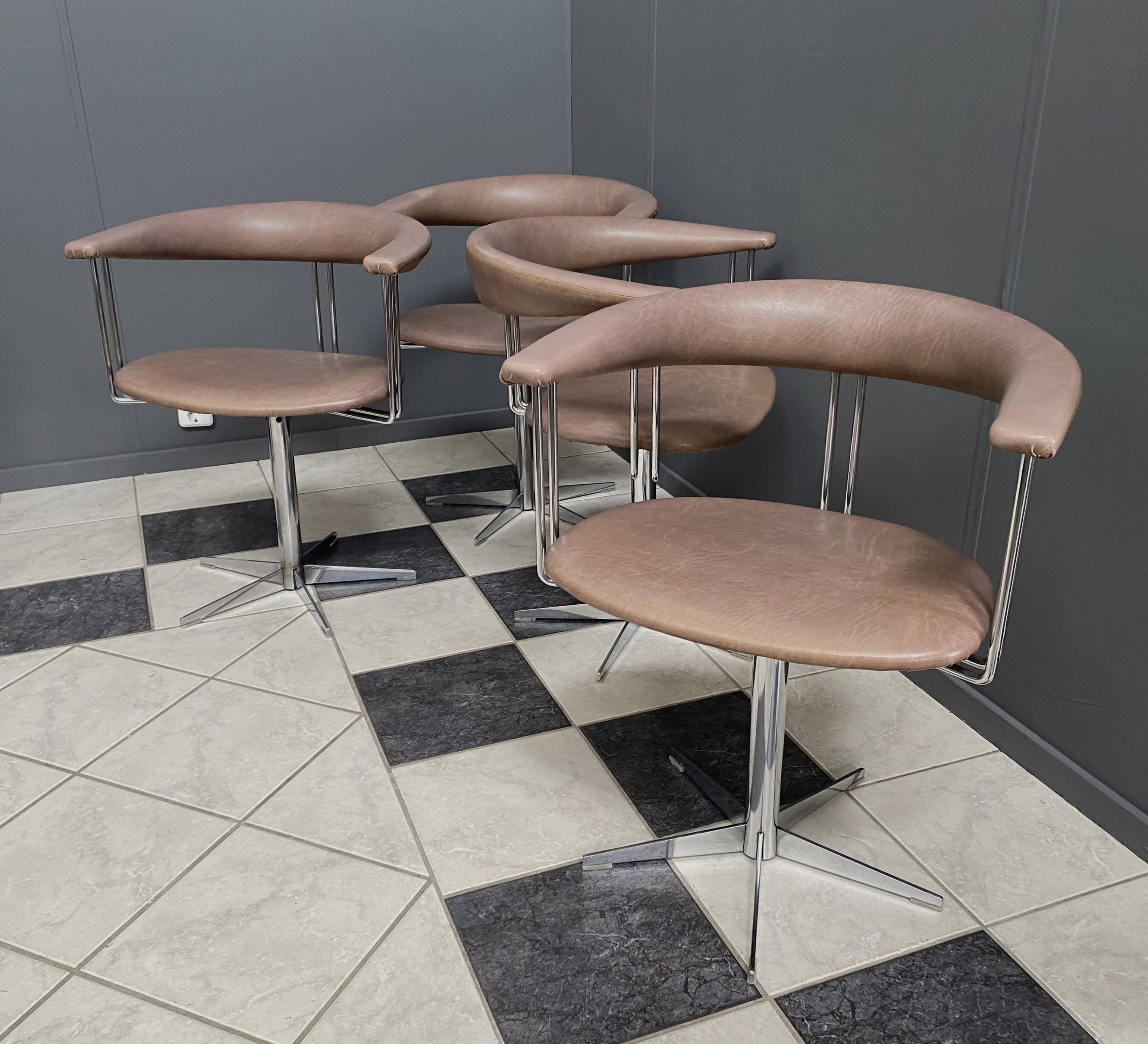 4 chaises pivotantes style Borje Johansen, années 1970