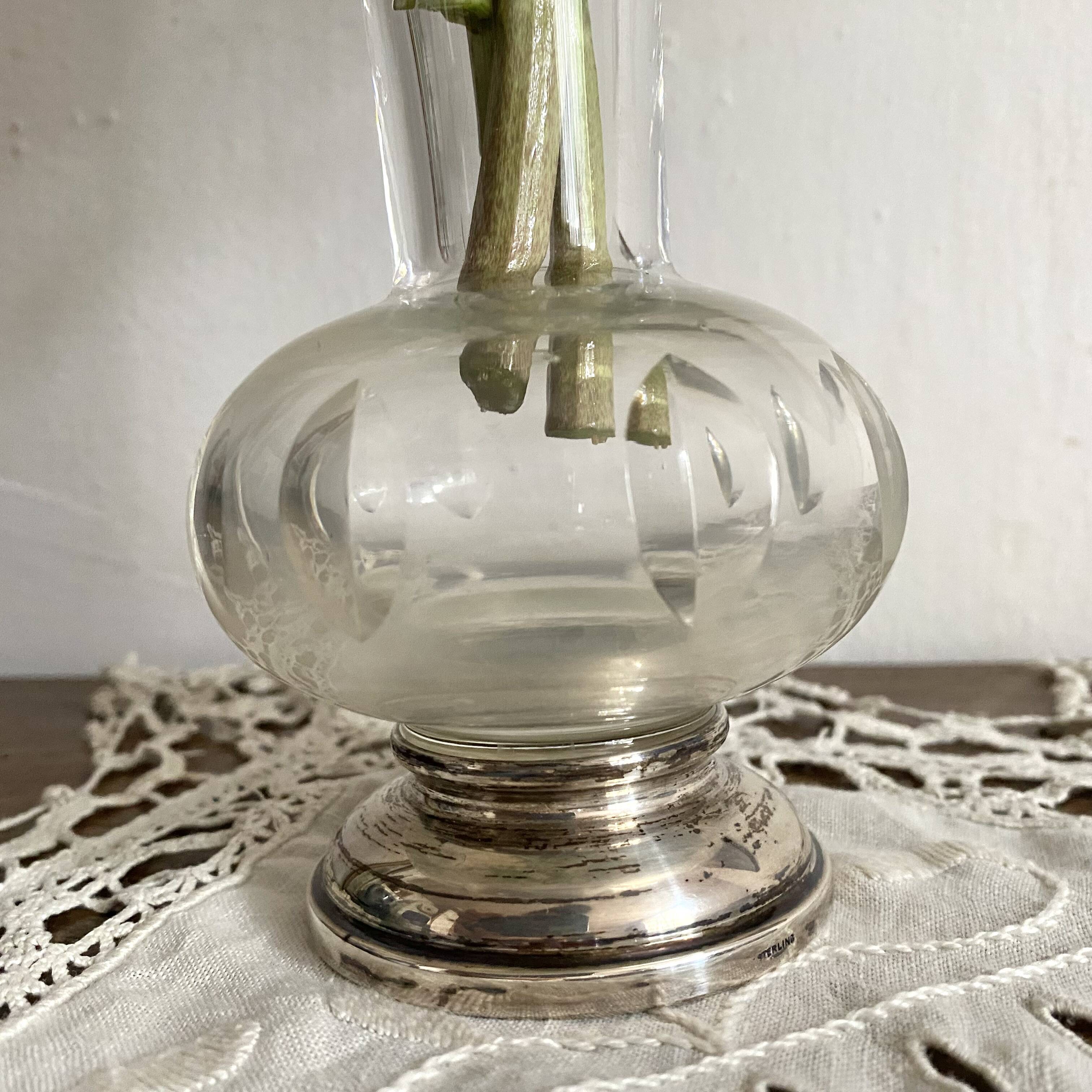 Vase tulipe en cristal ciselé  et argent 23 cm