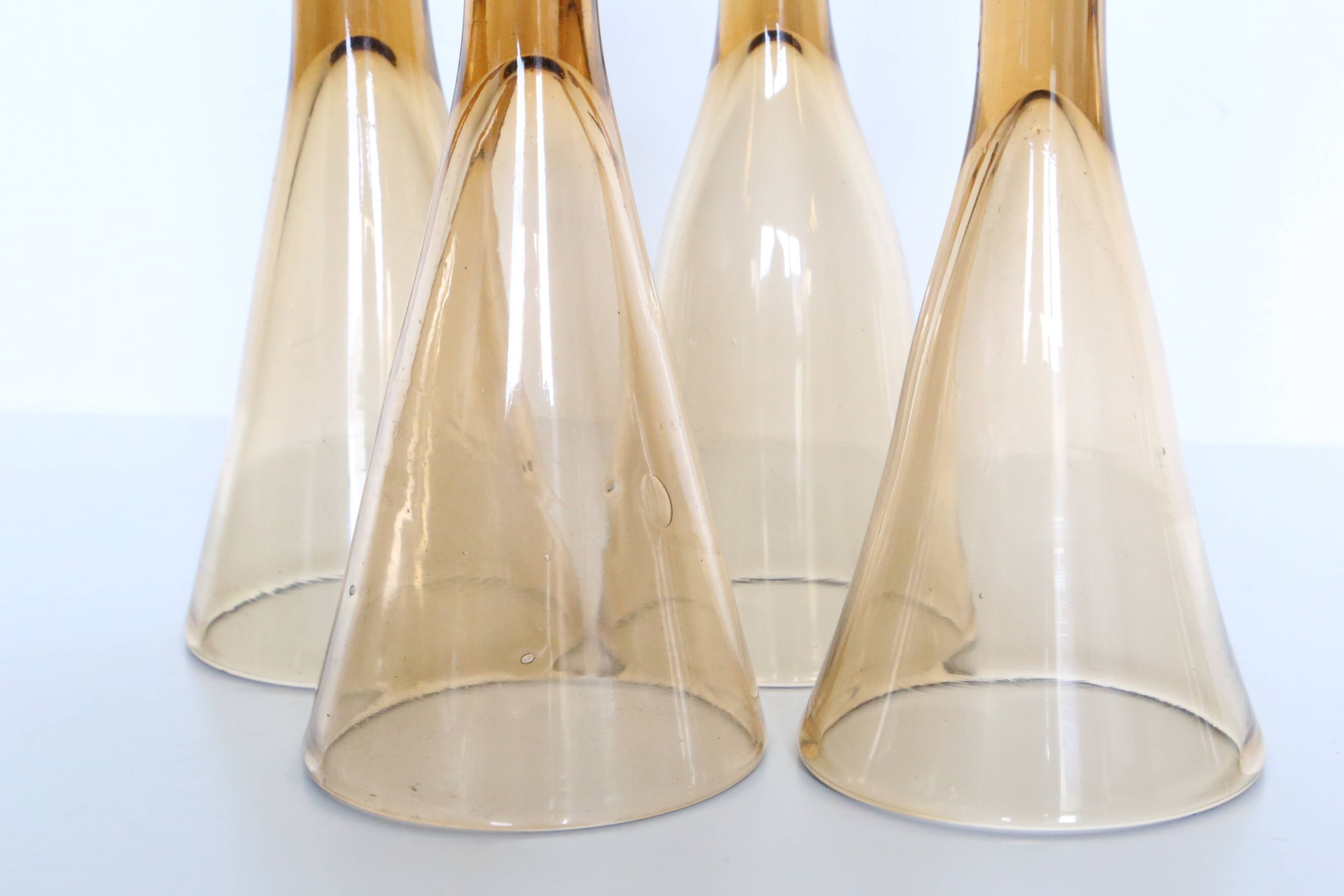 Set of 6 champagne flutes called 'trinquette' or 'cul sec' in mouth-blown glass, vintage
