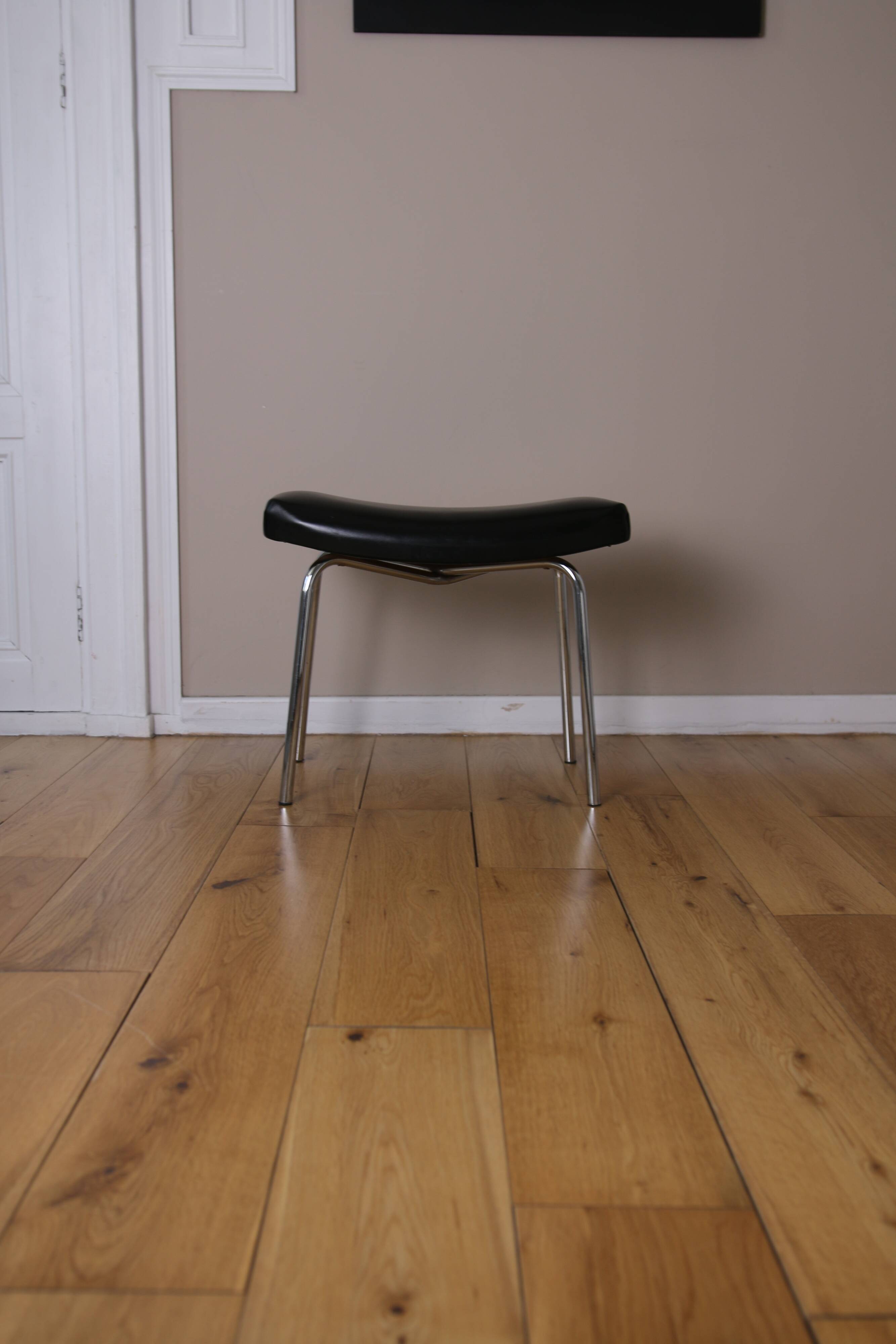Stool, Footrest “Bull” Pierre Guariche, Meurop, 1950-60