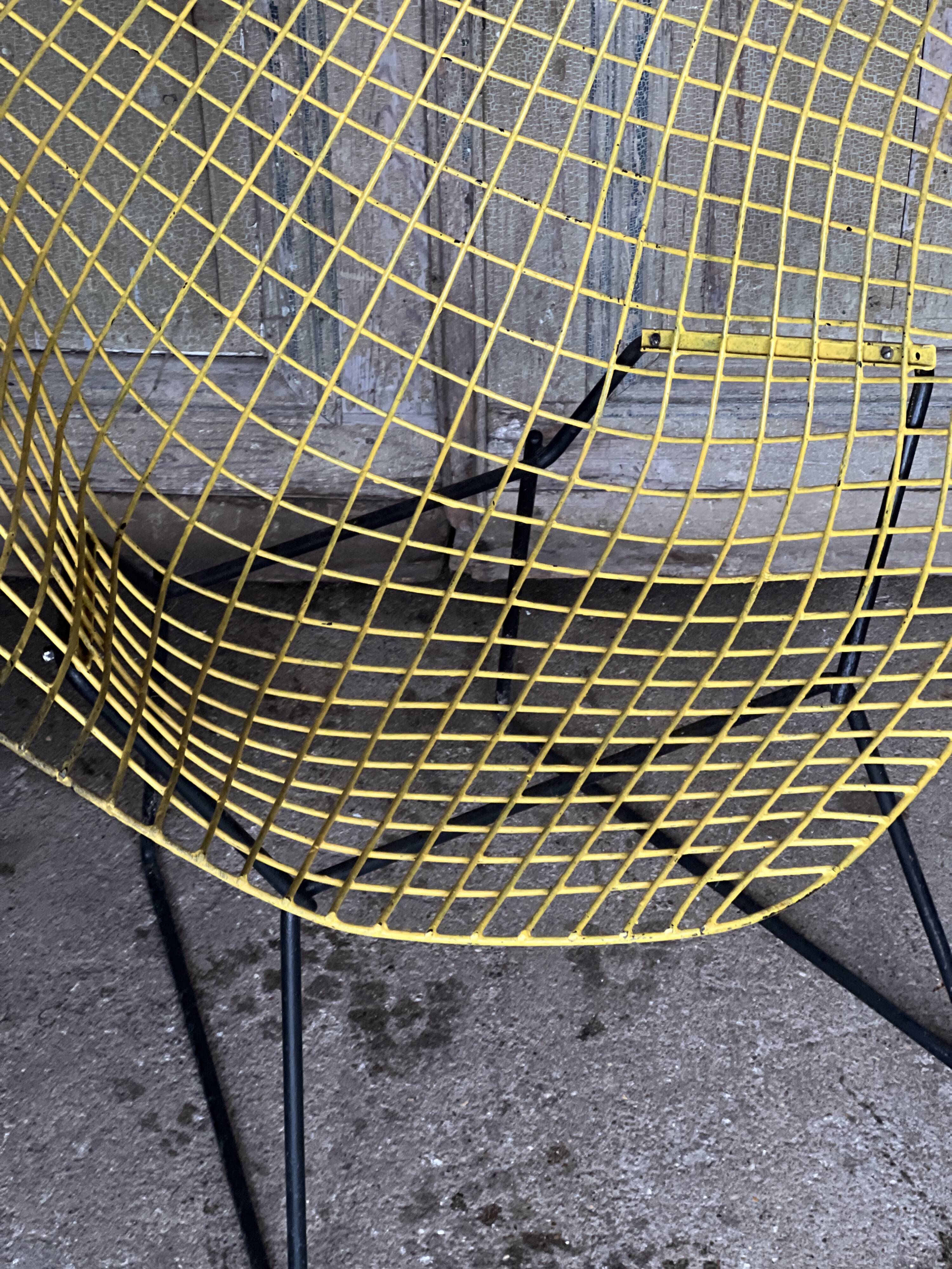 Bertoia Diamond chair, Knoll edition from the 1960s.