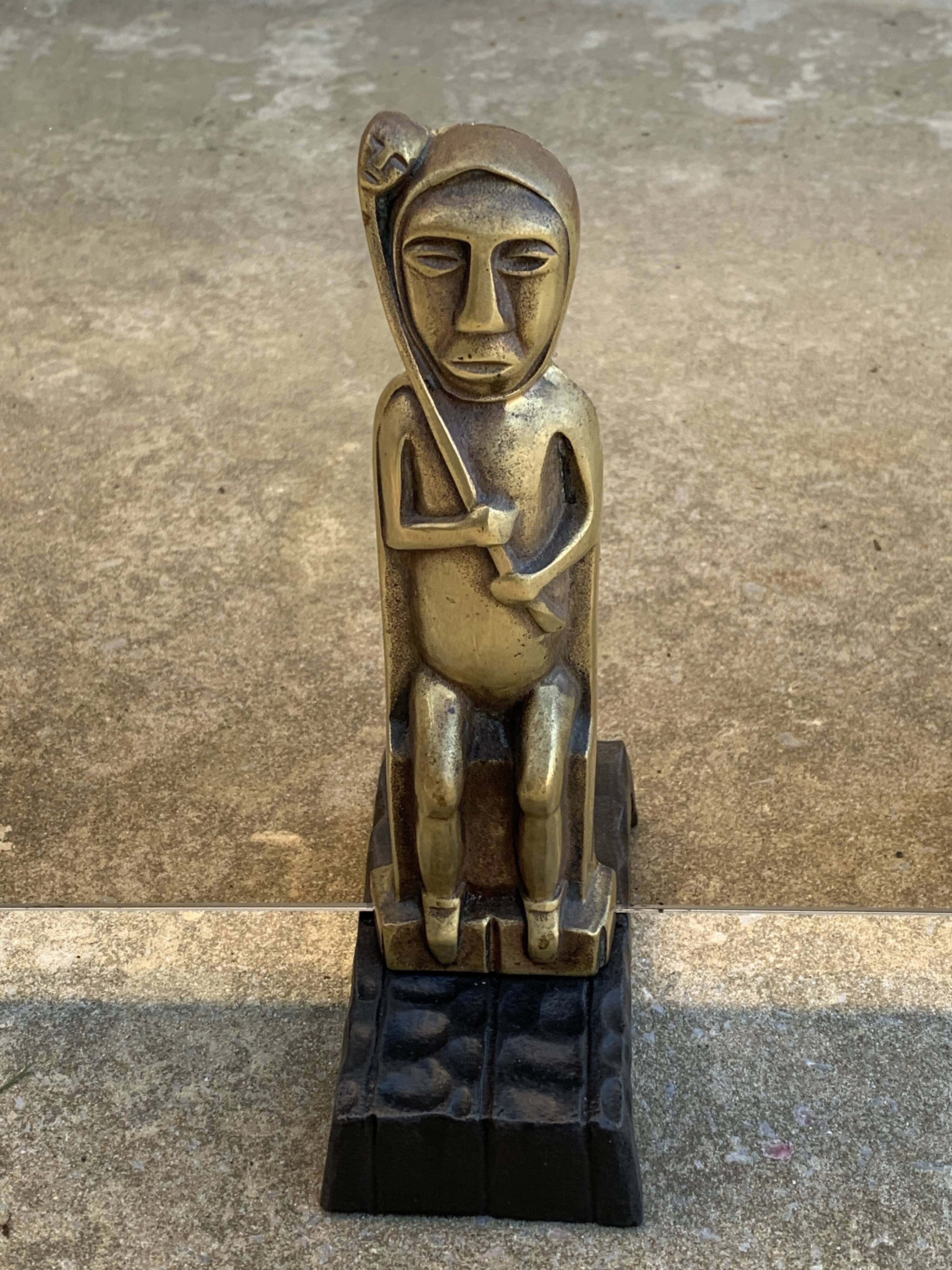 Pare feu design Anton Prinner, chamans en bronze, 1950