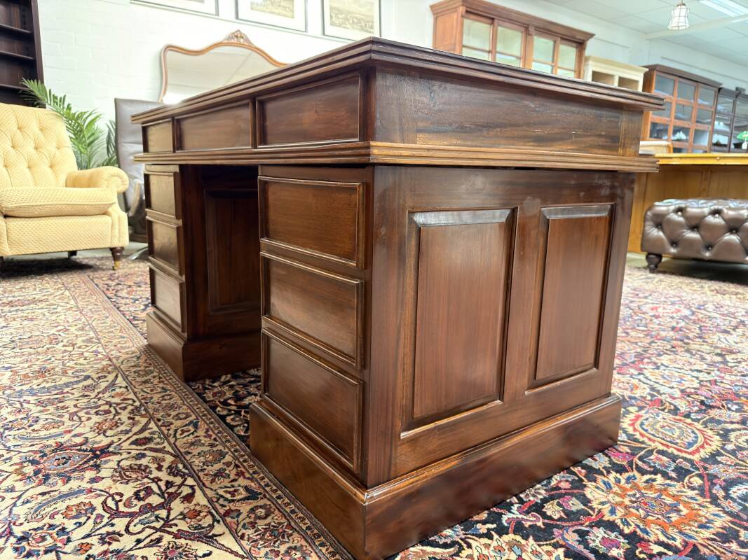 Classic English Desk with Green Leather