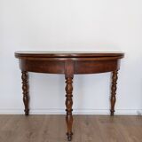 Folding half-moon table