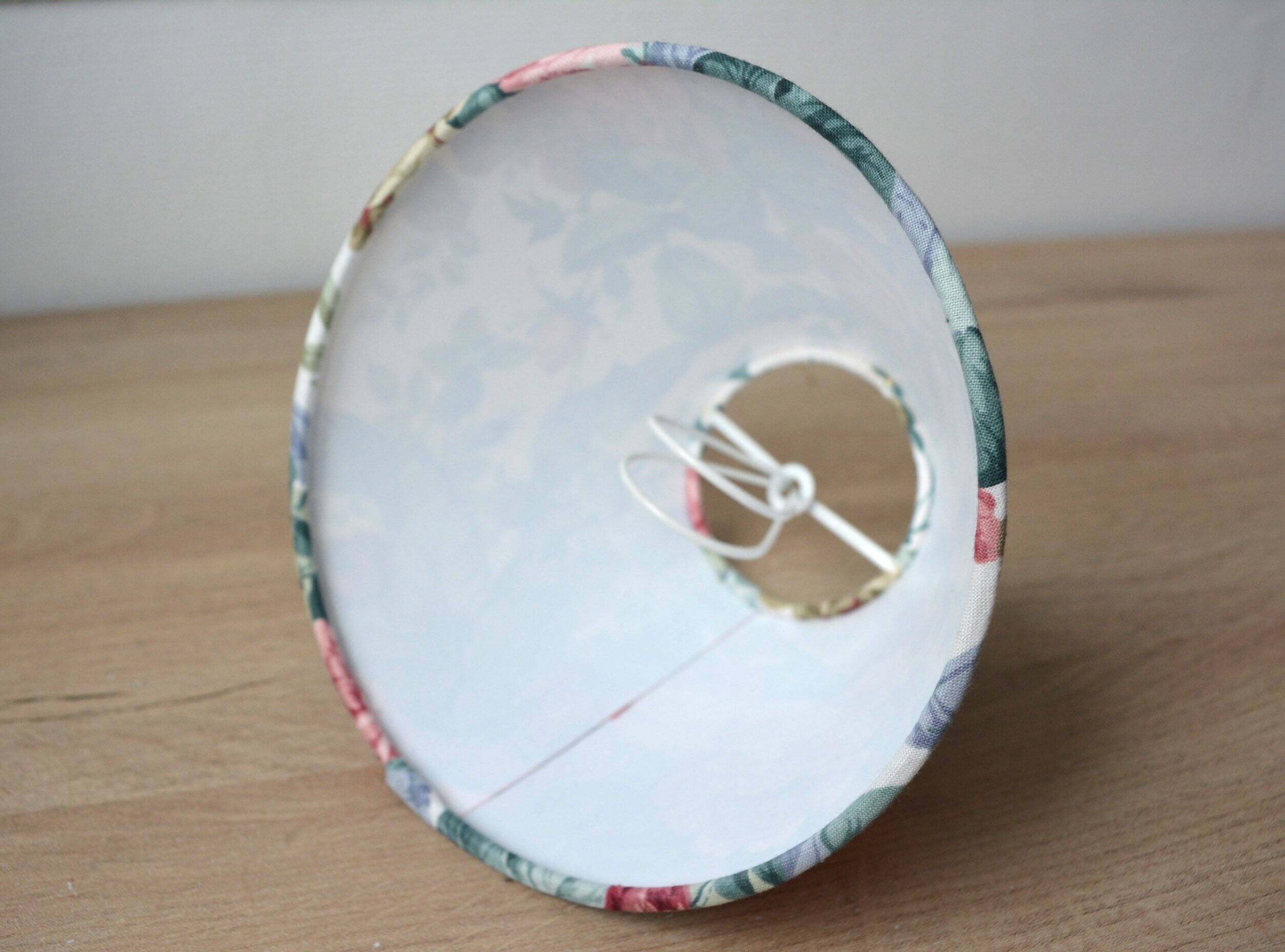 Pink flower lampshade, country-style lampshade.