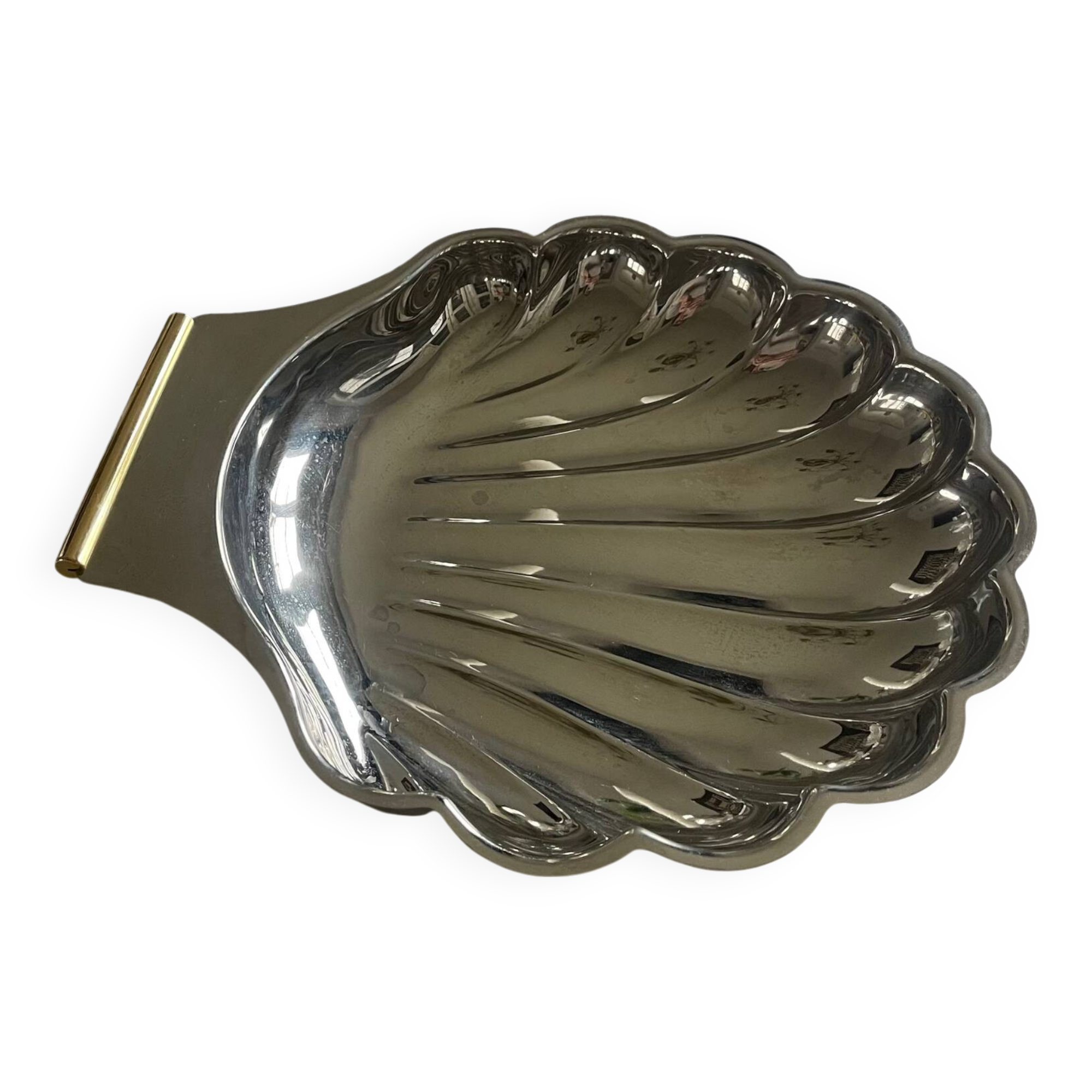 Silver-plated metal shell dish