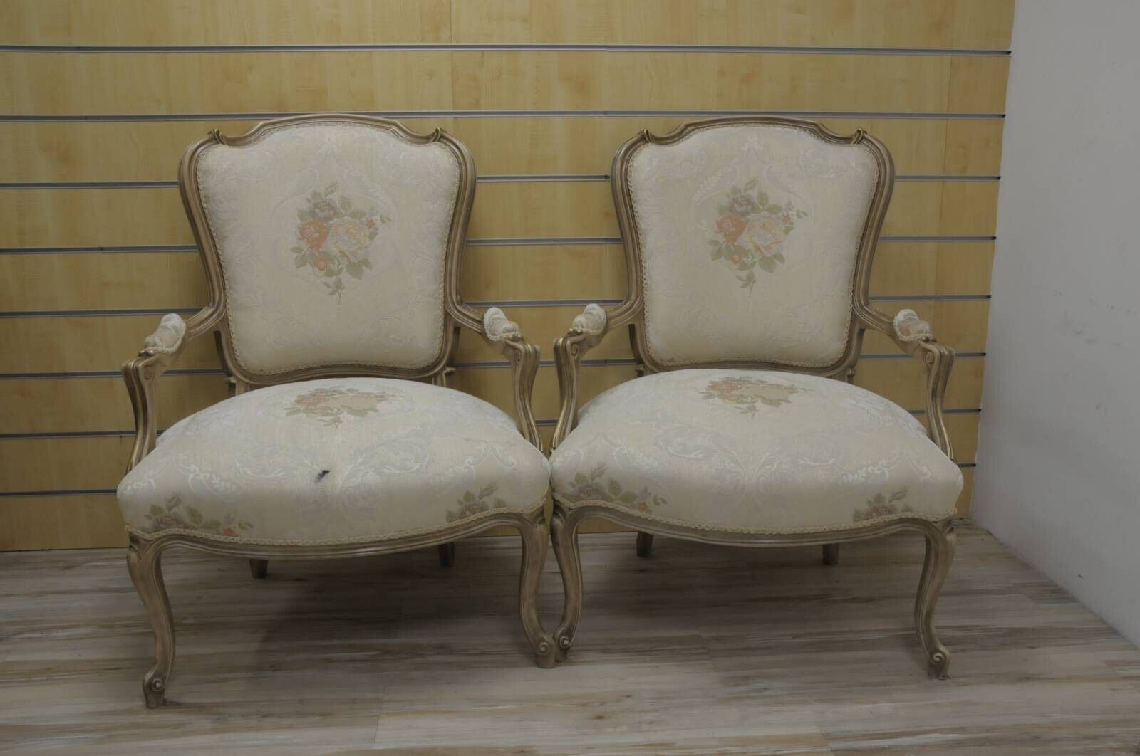 Fauteuils style Louis XV