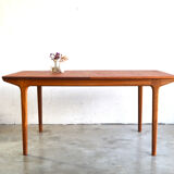 Table by McIntosh – double butterfly extensions