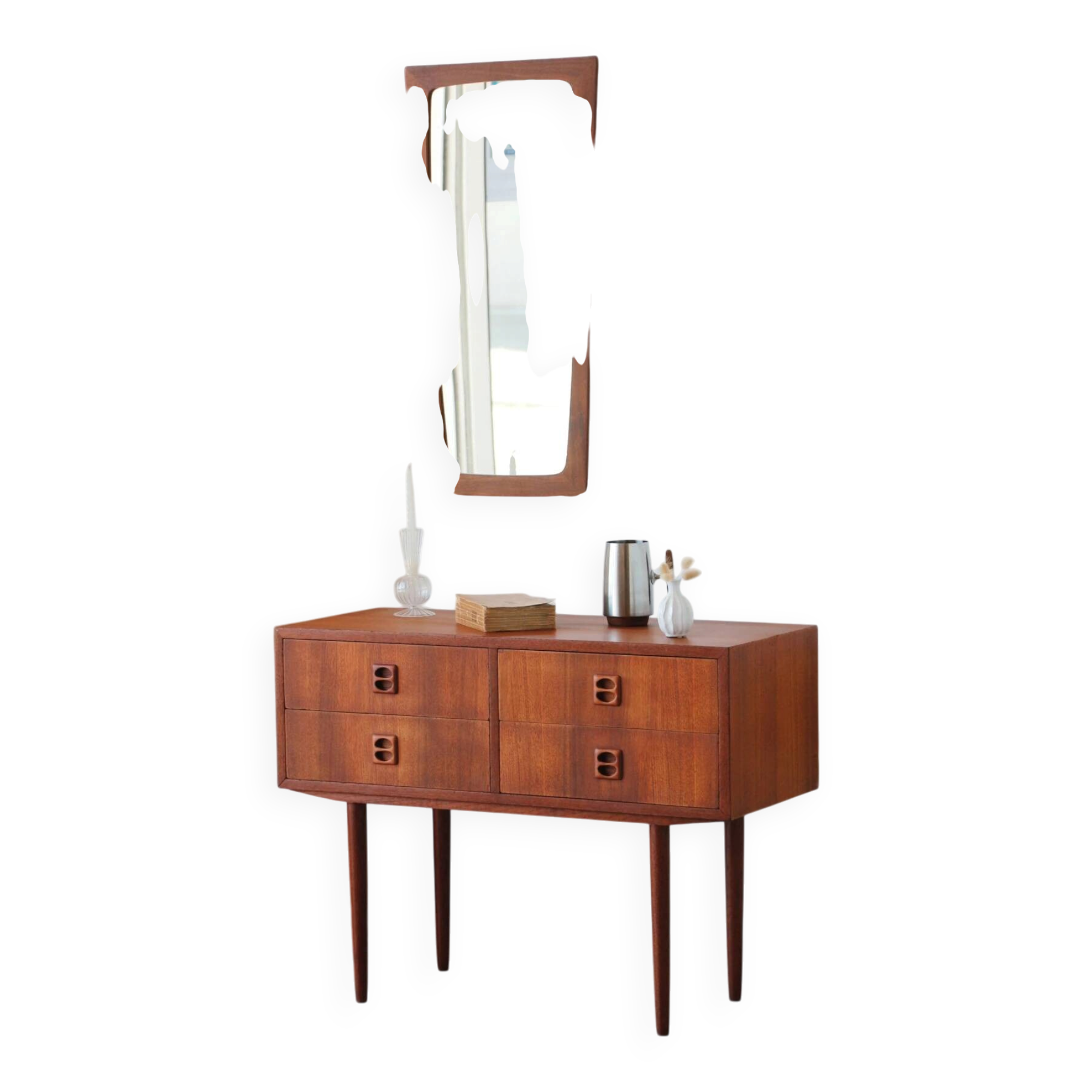 Small Scandinavian teak chest of drawers from the 1960s.