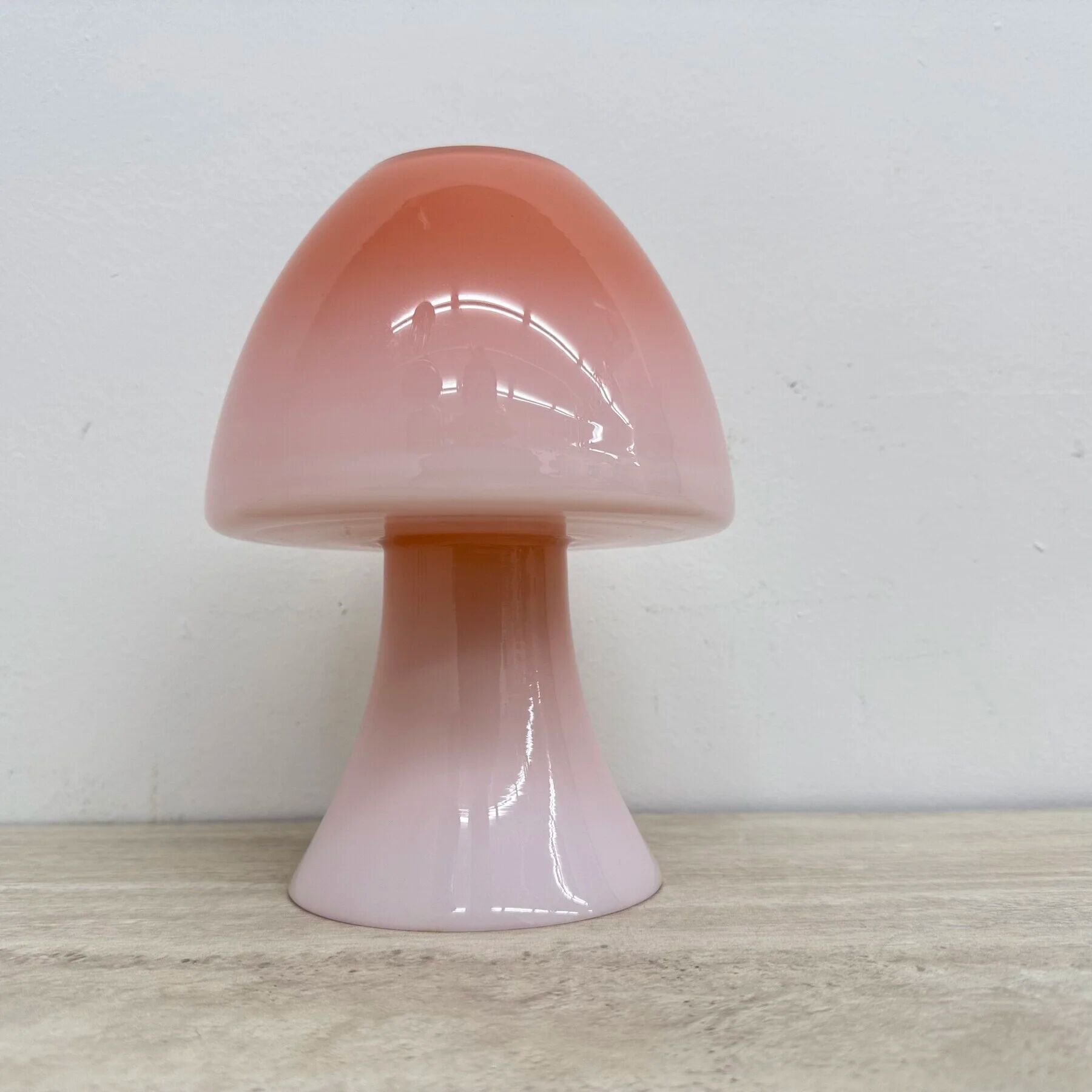 Peil & Putzer pink glass mushroom table lamp, 1970s