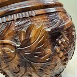Important carved wooden jar