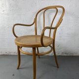 1018 Thonet armchair
