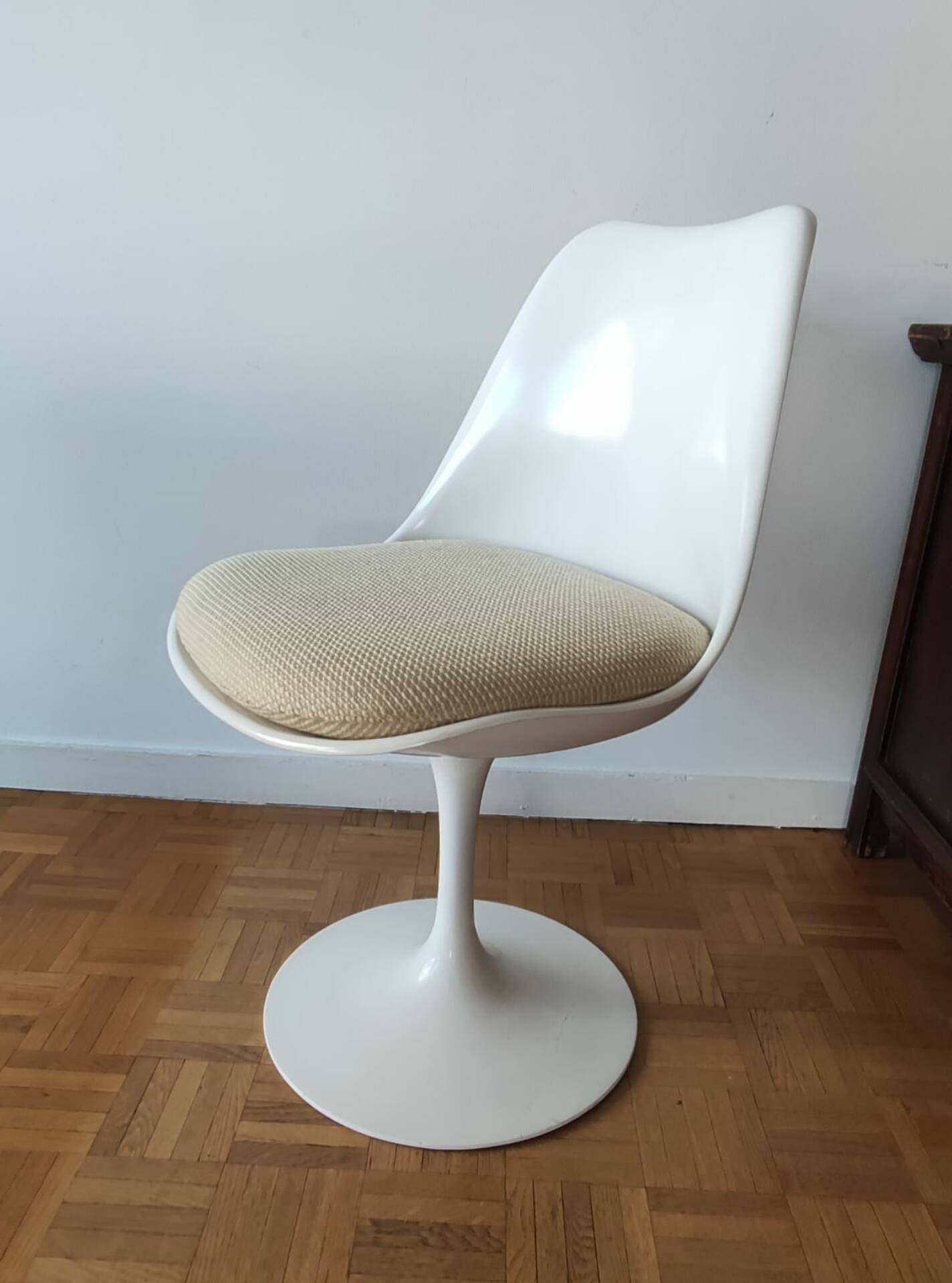 Tulip table and chair set Knoll