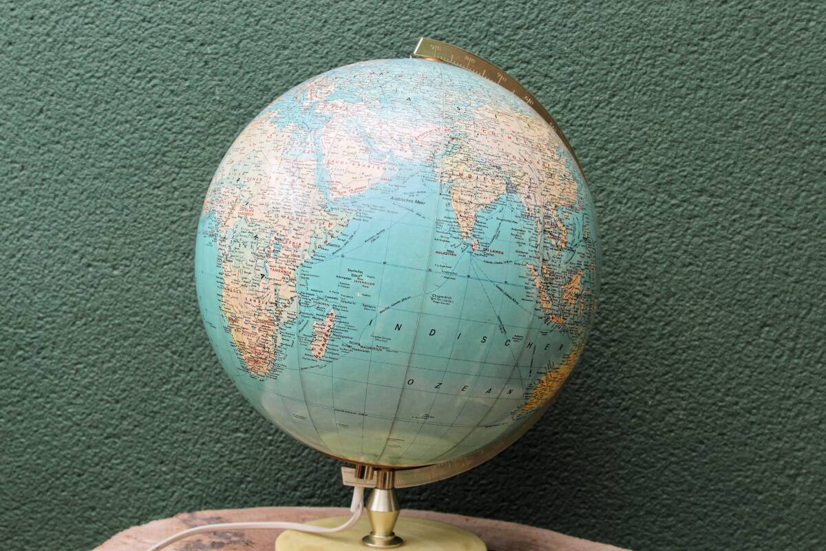 Globe terrestre JRO Verlag, Munchen