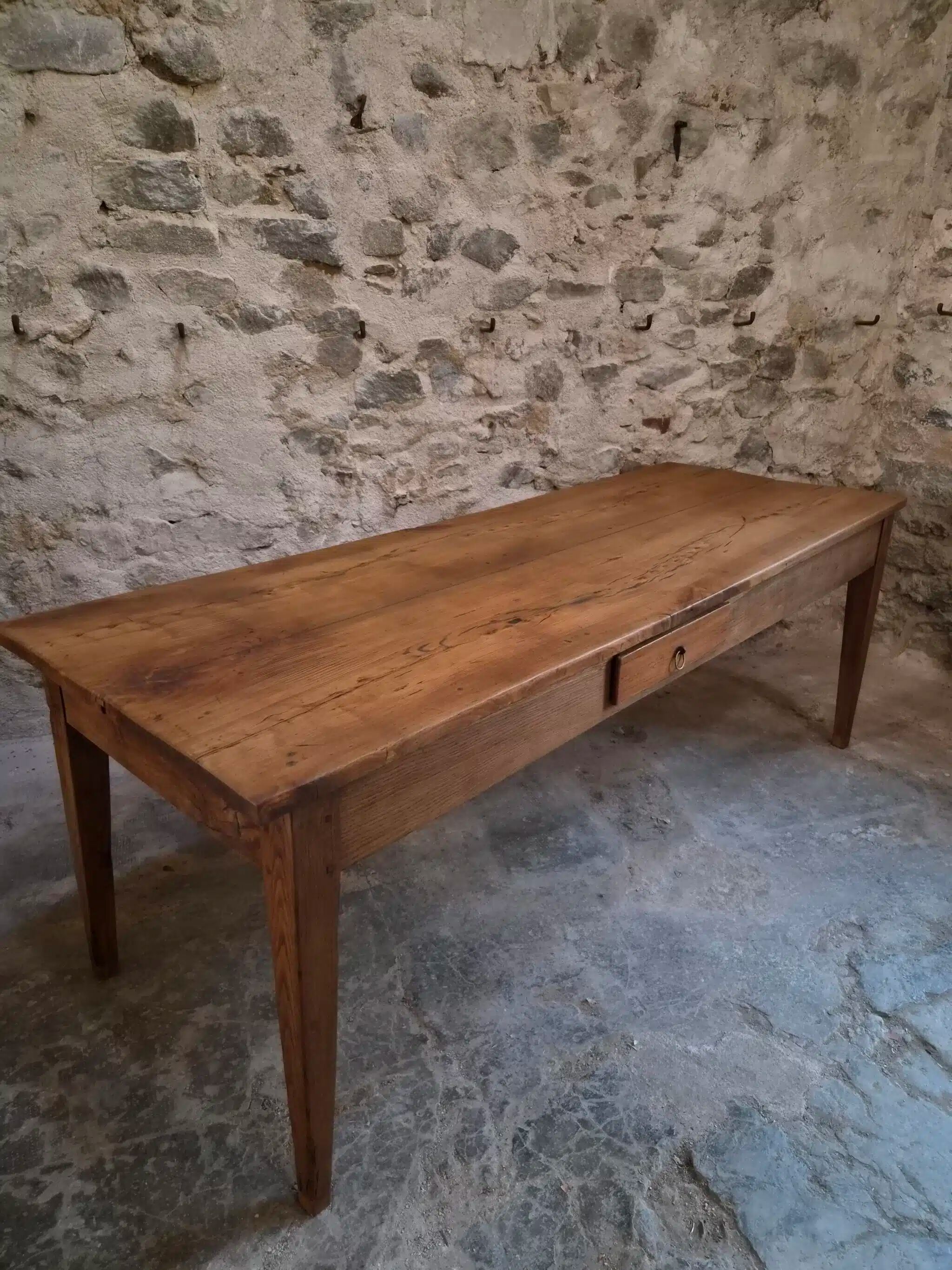 18th-century French farmhouse dining table in oak and chestnut.