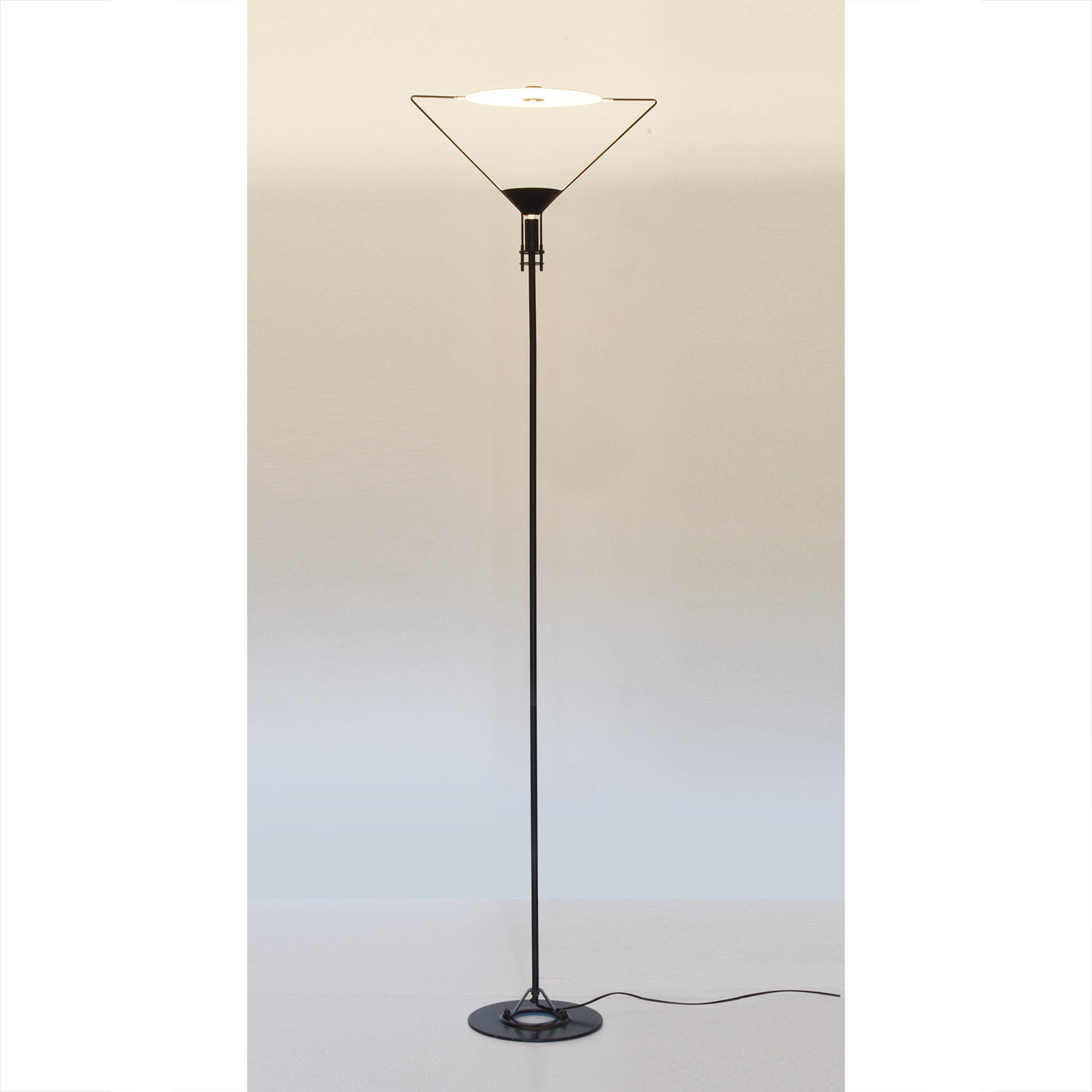 Lampadaire “Polifemo” Carlo Forcolini, édition Artemide 1980