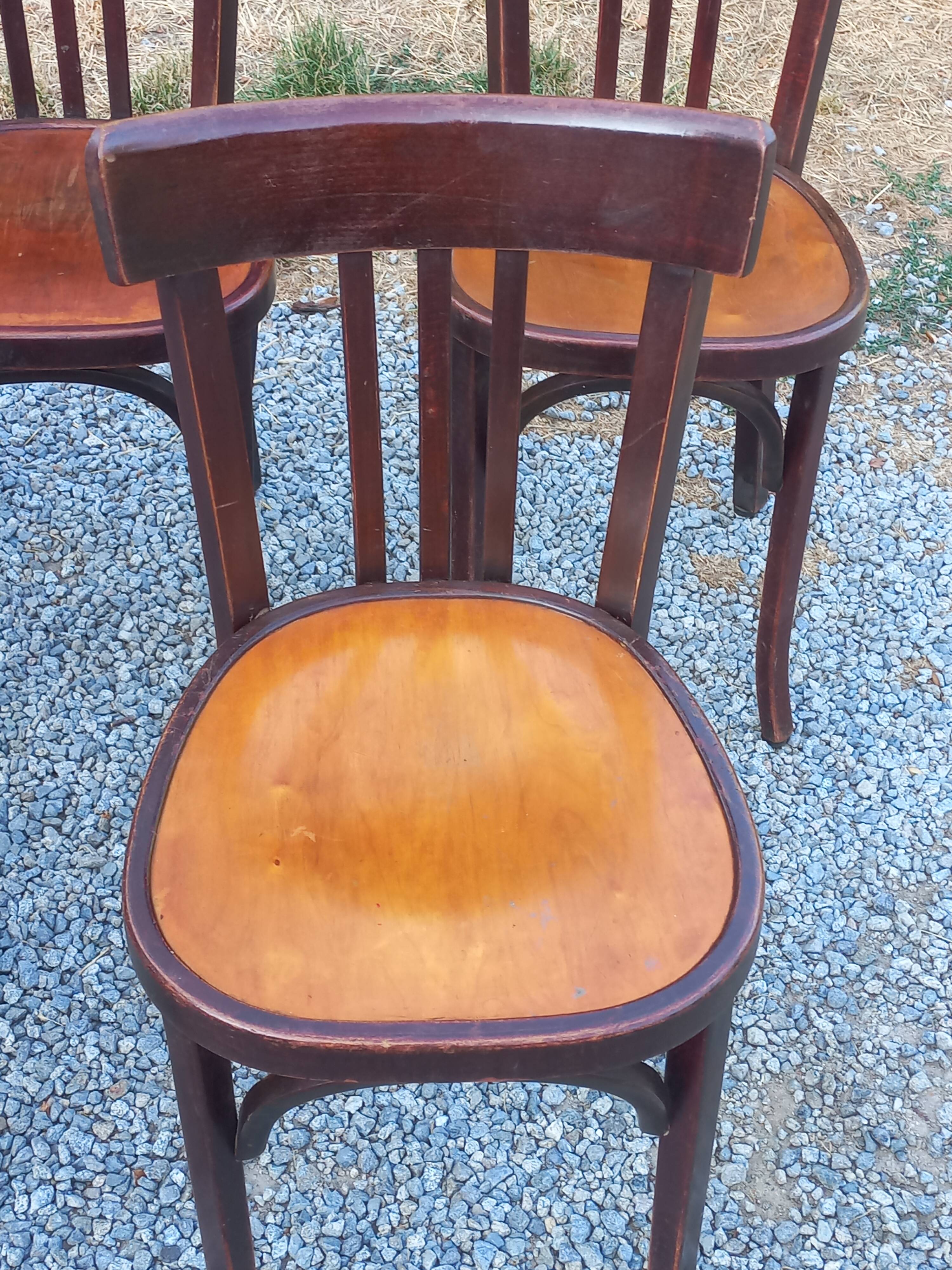 Set de 5 chaises de bistrot anciennes