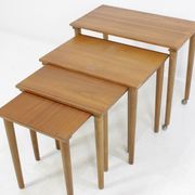 Tables gigognes mid-century en teck scandinavie