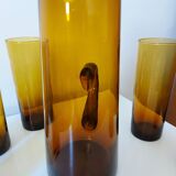 Set carafe and 5 amber glasses