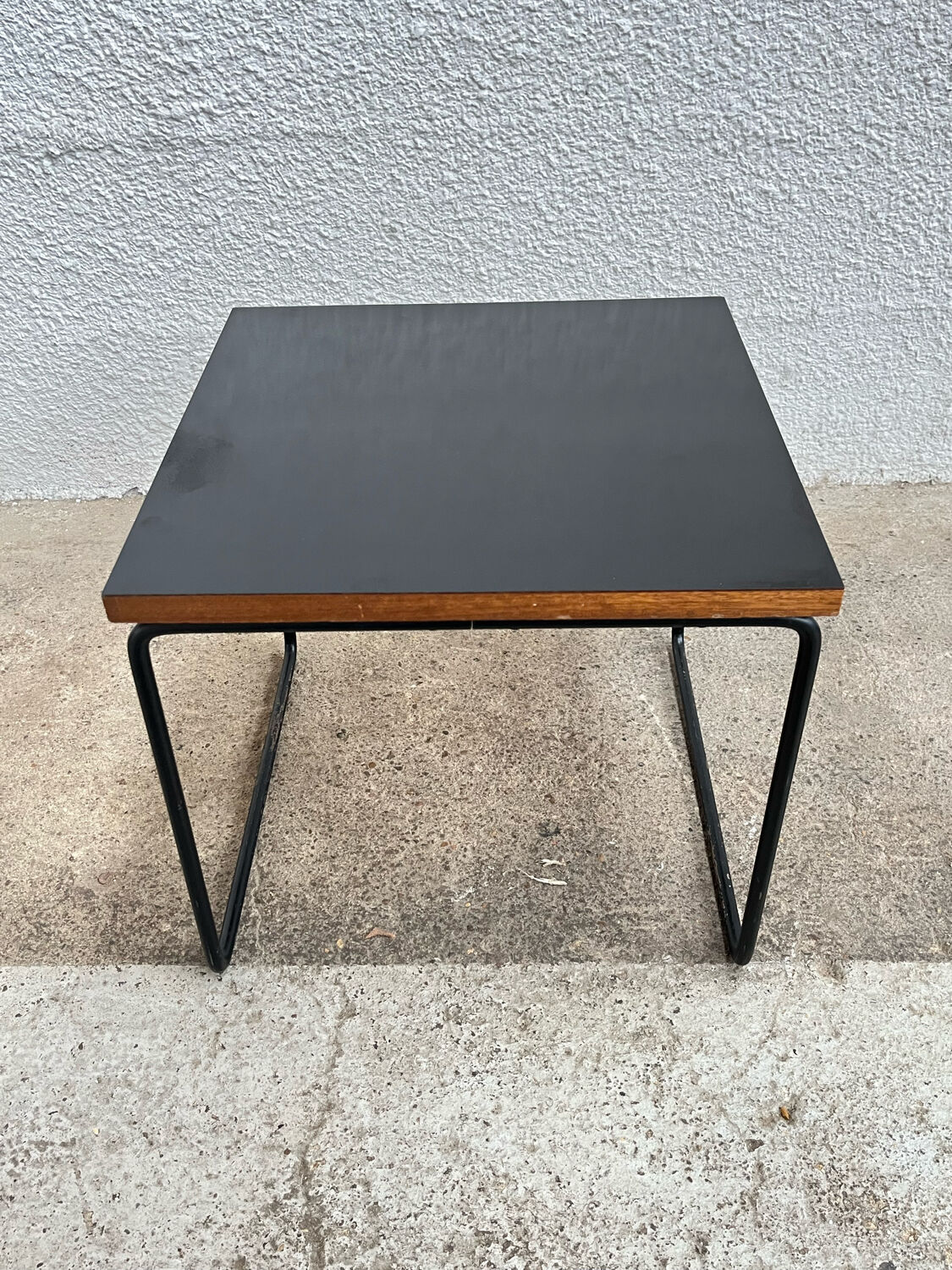 Paire de tables volante Pierre Guariche pour Steiner