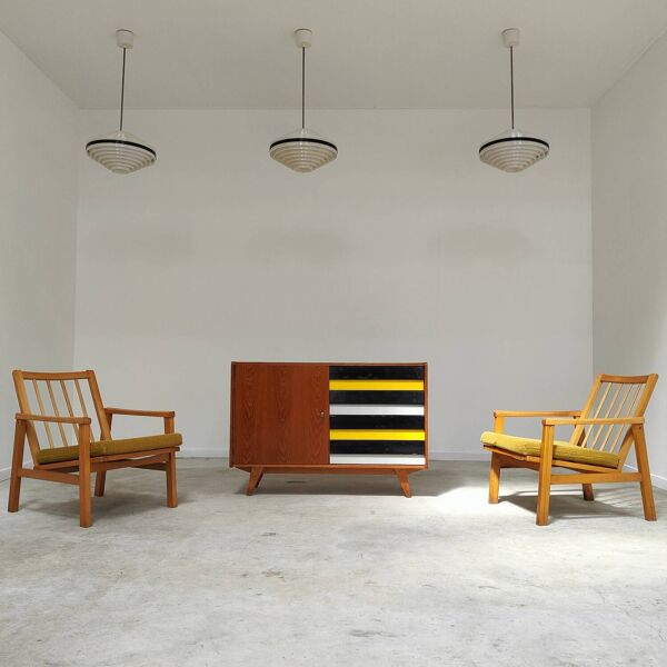 Buffet U458 jaune par Jiri Jiroutek pour Interier Praha 1960